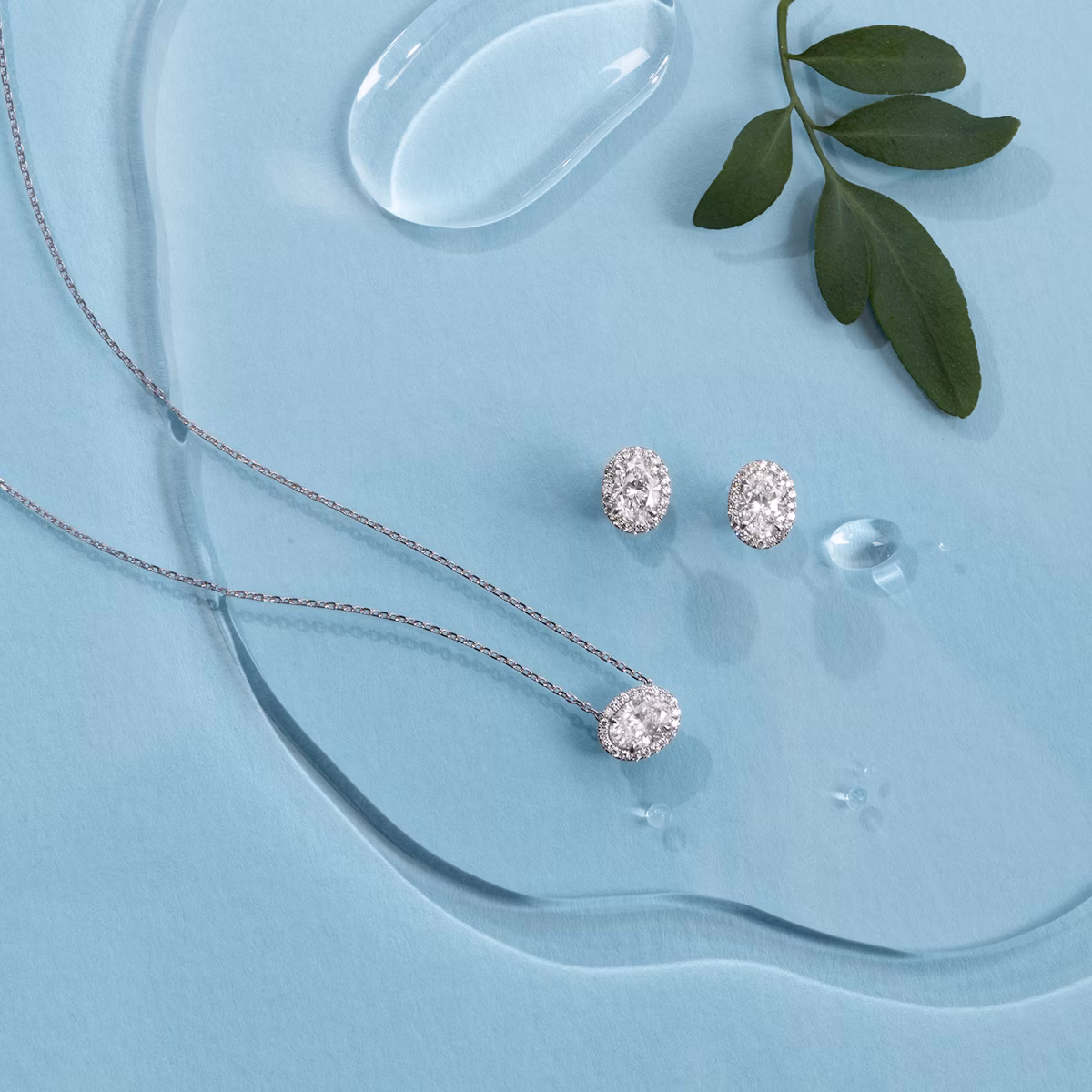 Halo Necklace | Oval | 14k | White Gold | caratWeight: 1.0ct