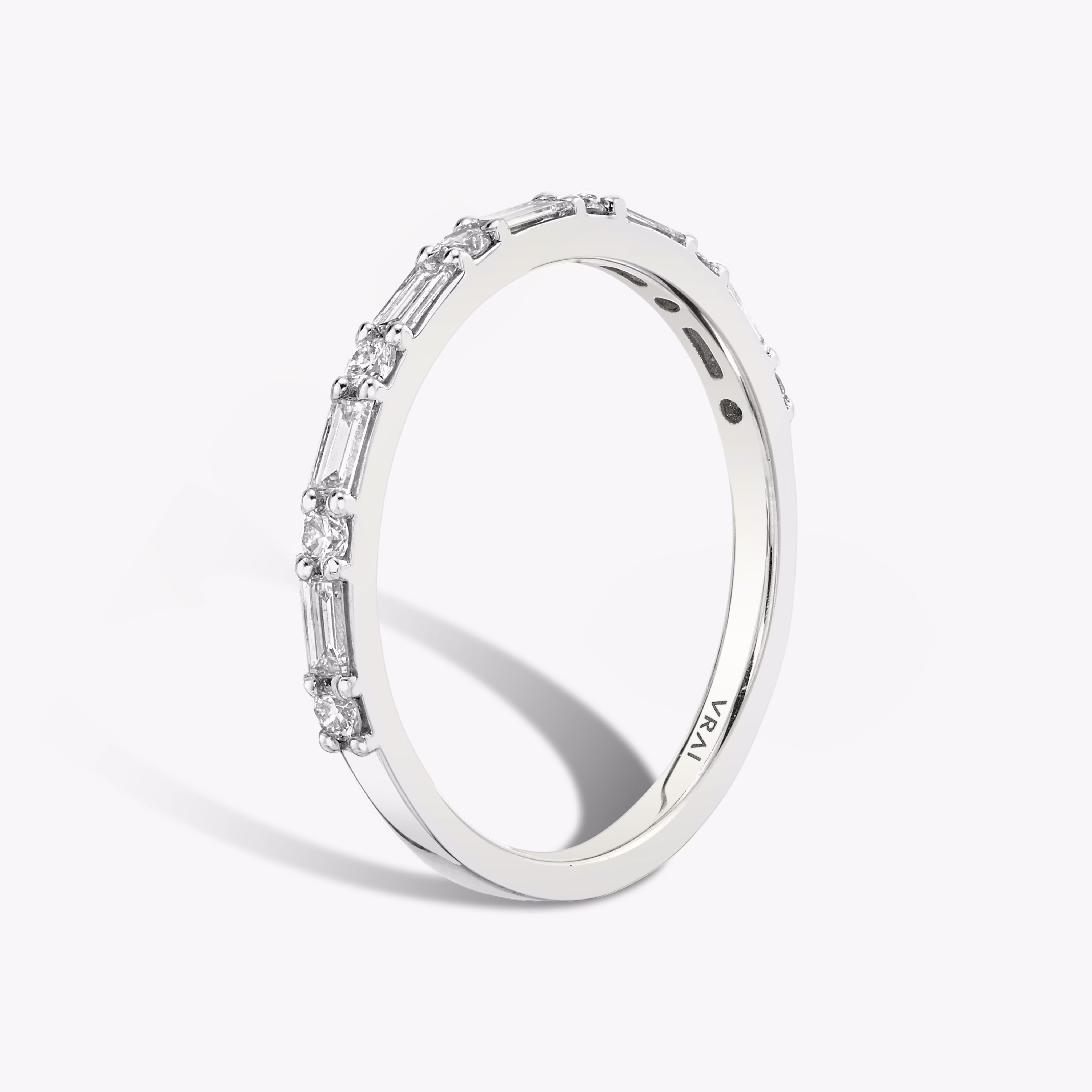 Alternating shapes platinum wedding band
