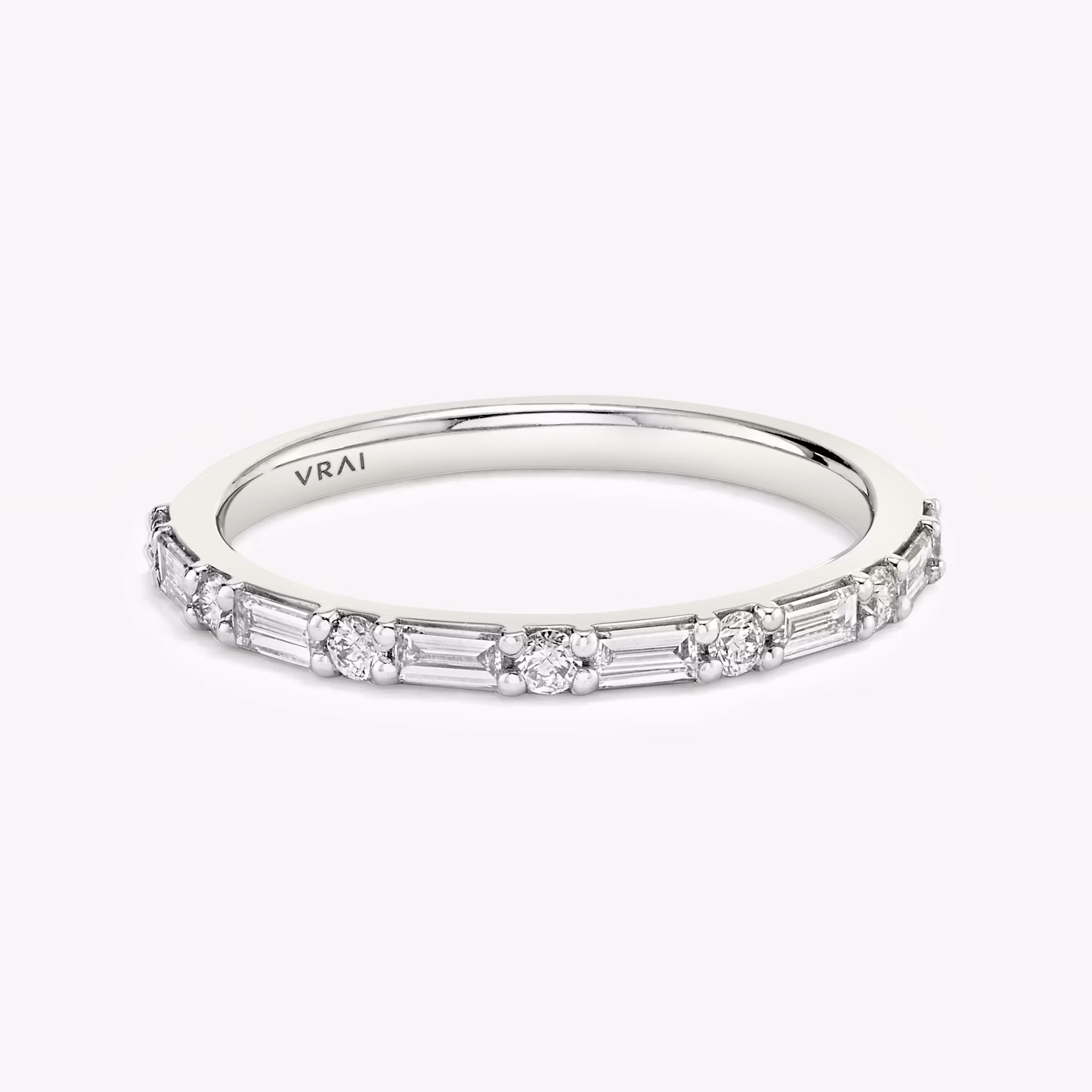 The Alternating Shapes Band Round Brilliant | Platinum
