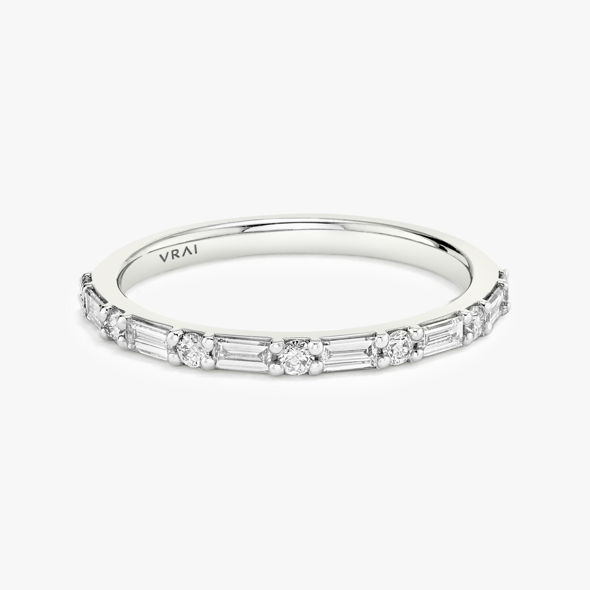 The Alternating Shapes Band | Round Brilliant | 18k | White Gold | bandStyle: half