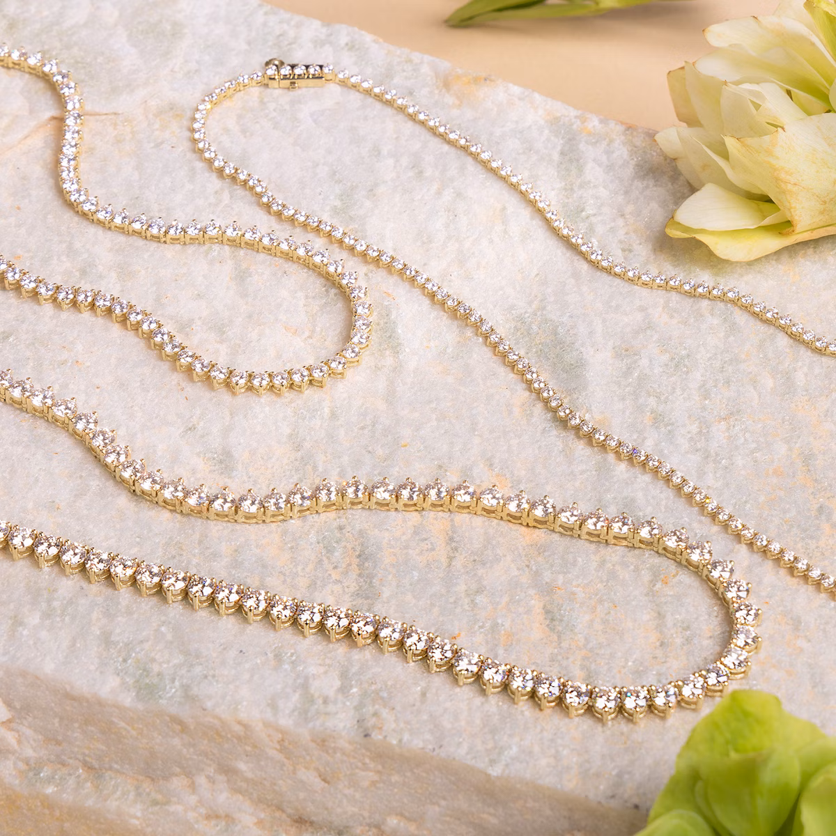 Tennis Necklace | Round Brilliant | 14k | White Gold | diamondSize: medium | chainLength: 15