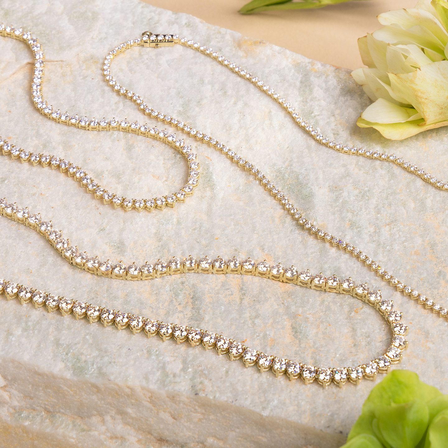 Tennis Necklace | Round Brilliant | 14k | Yellow Gold | diamondSize: medium | chainLength: 15