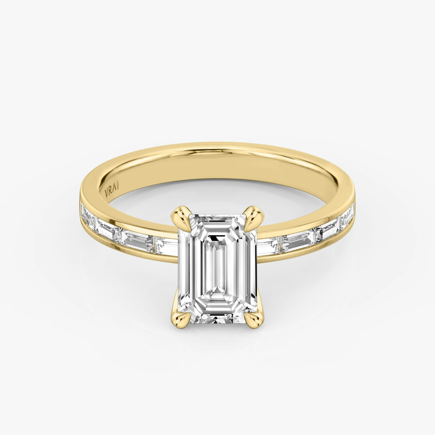 The Devotion | Emerald | 18k | Yellow Gold | bandAccent: Pavé | bandStoneShape: Baguette | bandStoneStyle: original | diamondOrientation: vertical | caratWeight: other