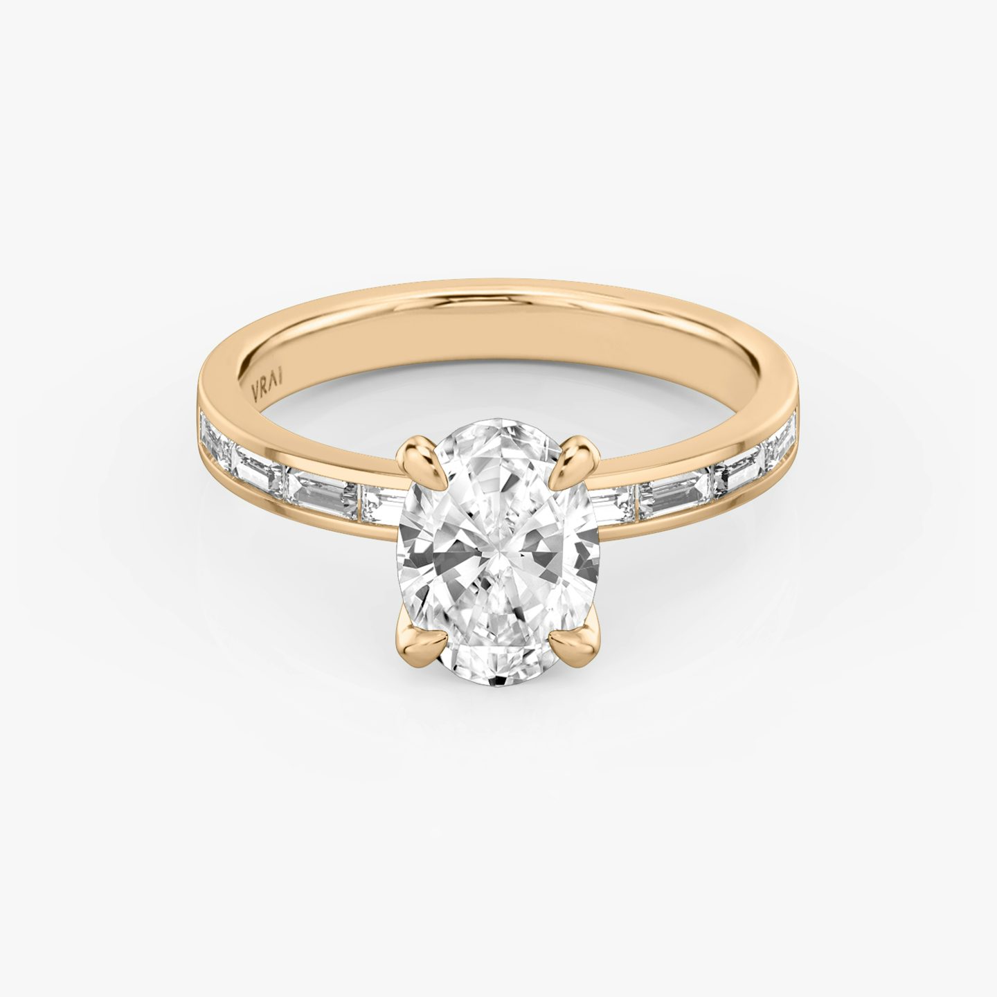 Anillo de compromiso Devotion | Oval | 14k | Oro rosa | bandAccent: Pavé | bandStoneShape: Baguette | bandStoneStyle: original | diamondOrientation: vertical | caratWeight: other