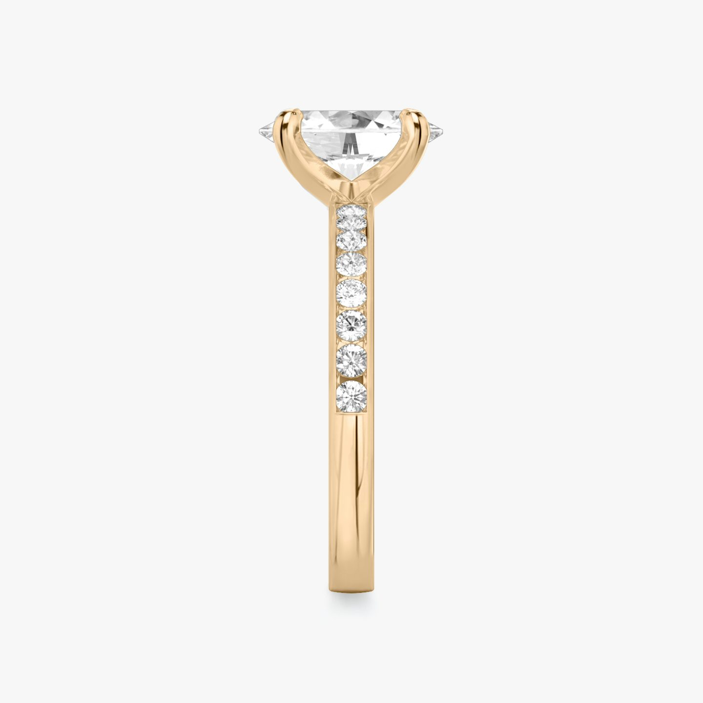 Devotion | Oval | 14k | Roségold | bandAccent: Mit Pavé-Besatz | bandStoneShape: Rund | bandStoneStyle: large | diamondOrientation: vertical | caratWeight: other