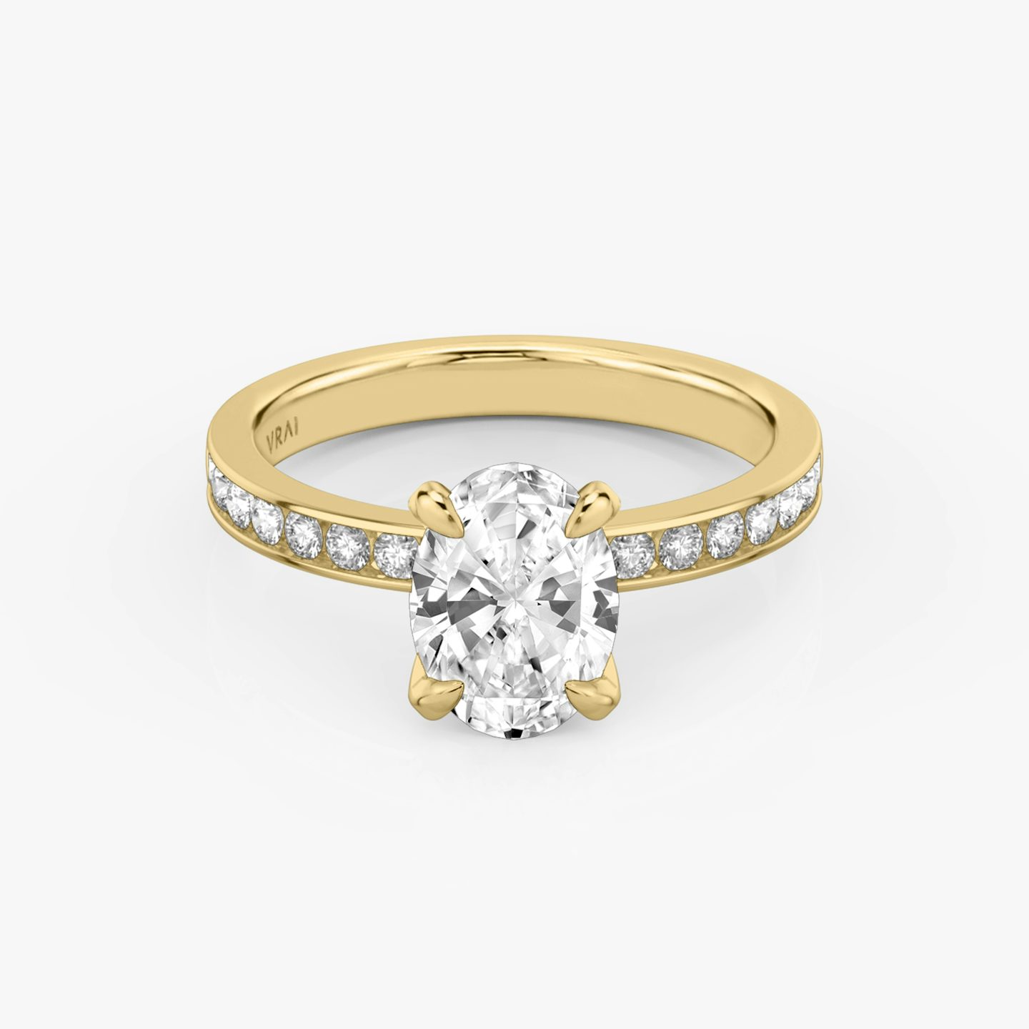 Devotion | Oval | 18k | Gelbgold | bandAccent: Mit Pavé-Besatz | bandStoneShape: Rund | bandStoneStyle: large | diamondOrientation: vertical | caratWeight: other