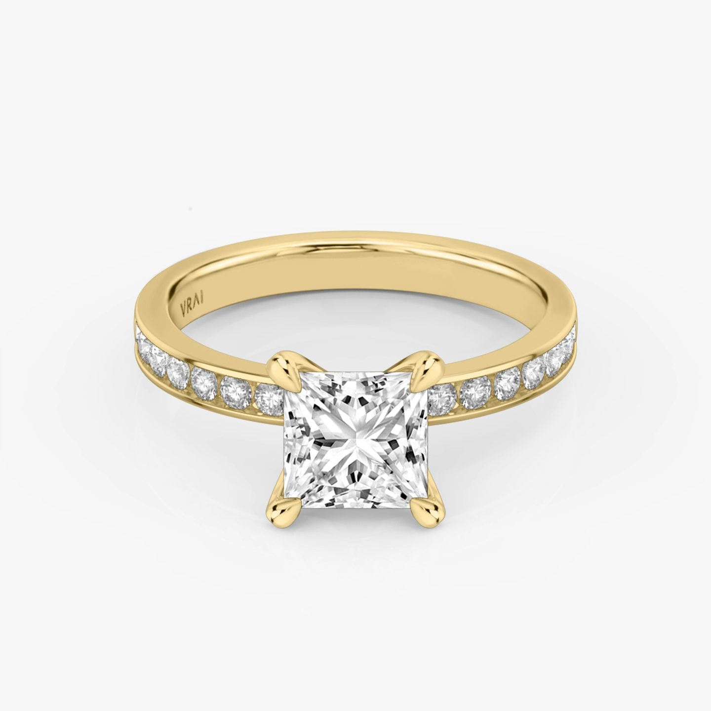 The Devotion | Princess | 18k | Yellow Gold | bandAccent: Pavé | bandStoneShape: Round Brilliant | bandStoneStyle: large | diamondOrientation: vertical | caratWeight: other