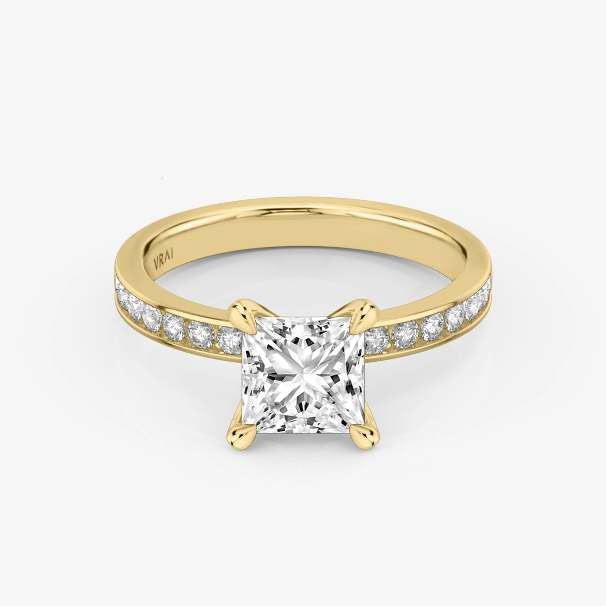 The Devotion | Princess | 18k | Yellow Gold | bandAccent: Pavé | bandStoneShape: Round Brilliant | bandStoneStyle: large | diamondOrientation: vertical | caratWeight: other