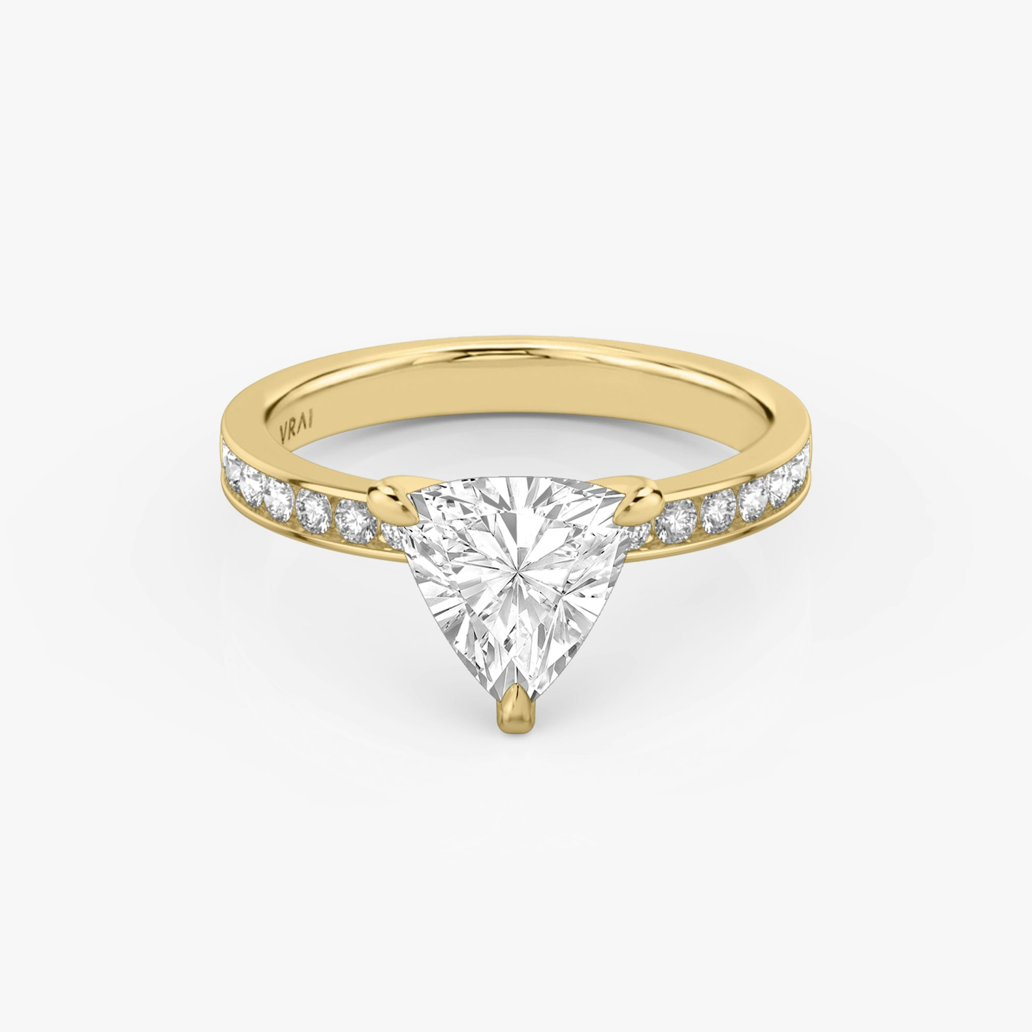 The Devotion | Trillion | 18k | Yellow Gold | bandAccent: Pavé | bandStoneShape: Round Brilliant | bandStoneStyle: large | diamondOrientation: vertical | caratWeight: other