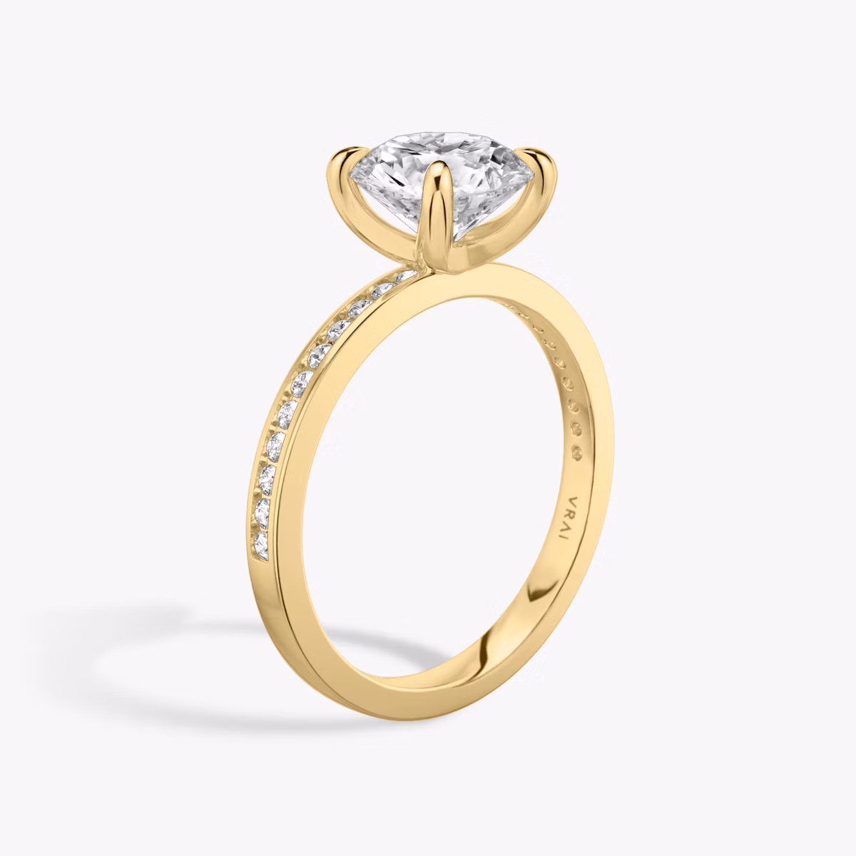 The Devotion | Round Brilliant | 18k | Yellow Gold | bandAccent: Pavé | bandStoneShape: Round Brilliant | bandStoneStyle: original | caratWeight: 1.0ct | diamondOrientation: vertical