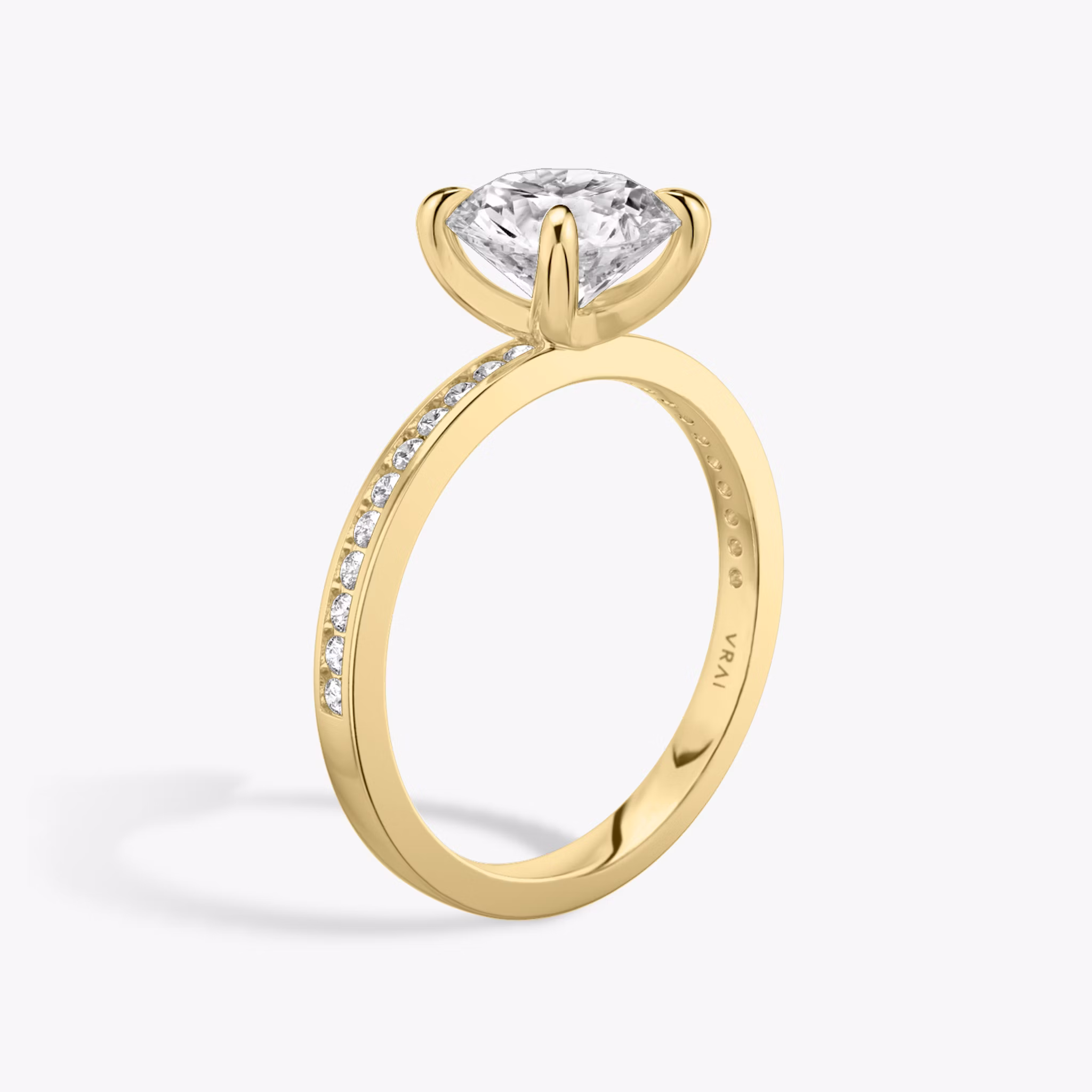 The Devotion | Round Brilliant | 18k | Yellow Gold | bandAccent: Pavé | bandStoneShape: Round Brilliant | bandStoneStyle: original | caratWeight: 1.5ct | diamondOrientation: vertical