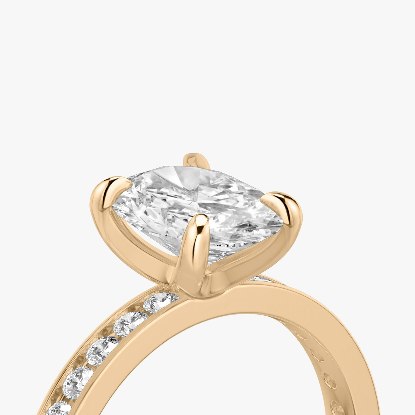 Devotion | Oval | 14k | Roségold | bandAccent: Mit Pavé-Besatz | bandStoneShape: Rund | bandStoneStyle: large | diamondOrientation: vertical | caratWeight: other