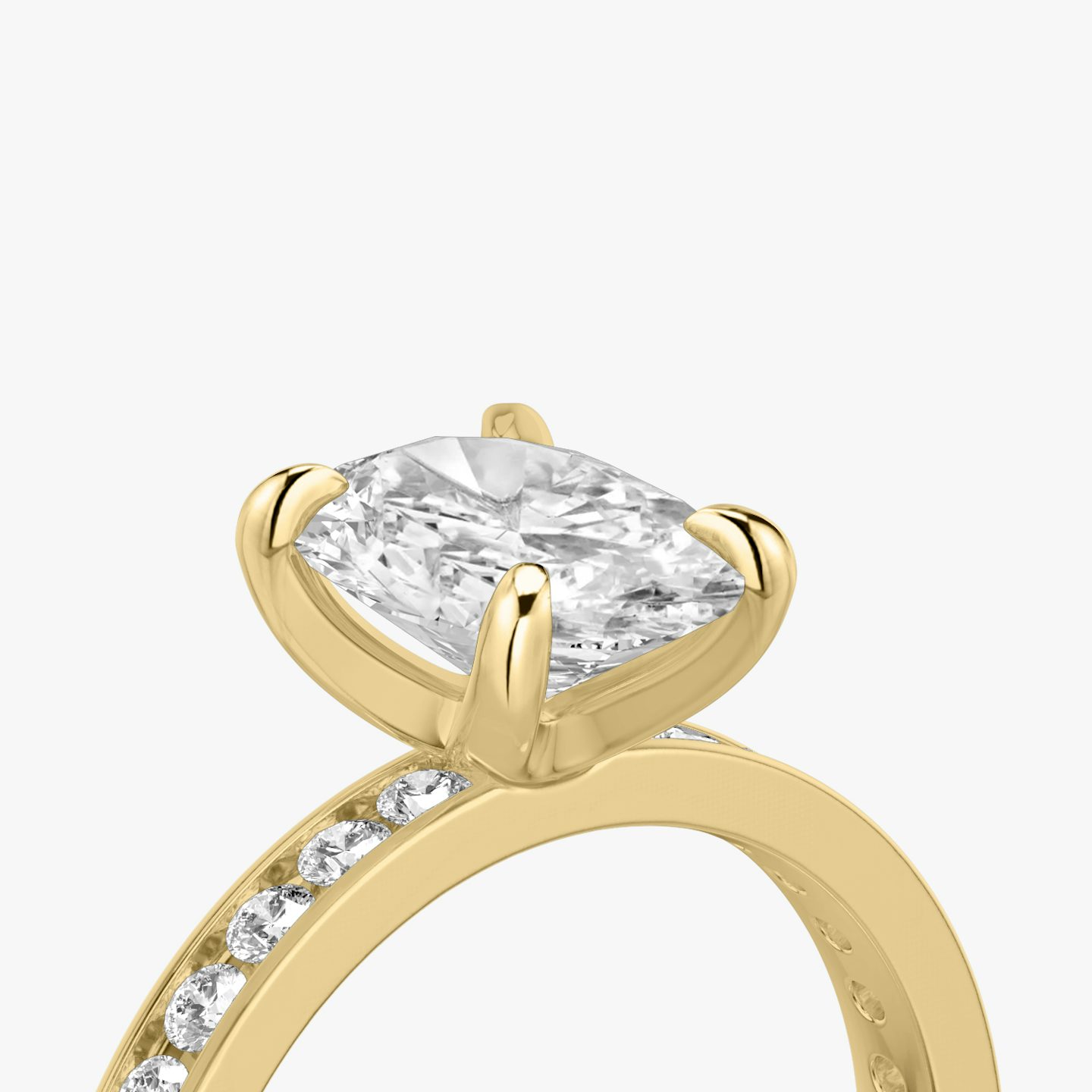 Devotion | Oval | 18k | Gelbgold | bandAccent: Mit Pavé-Besatz | bandStoneShape: Rund | bandStoneStyle: large | diamondOrientation: vertical | caratWeight: other