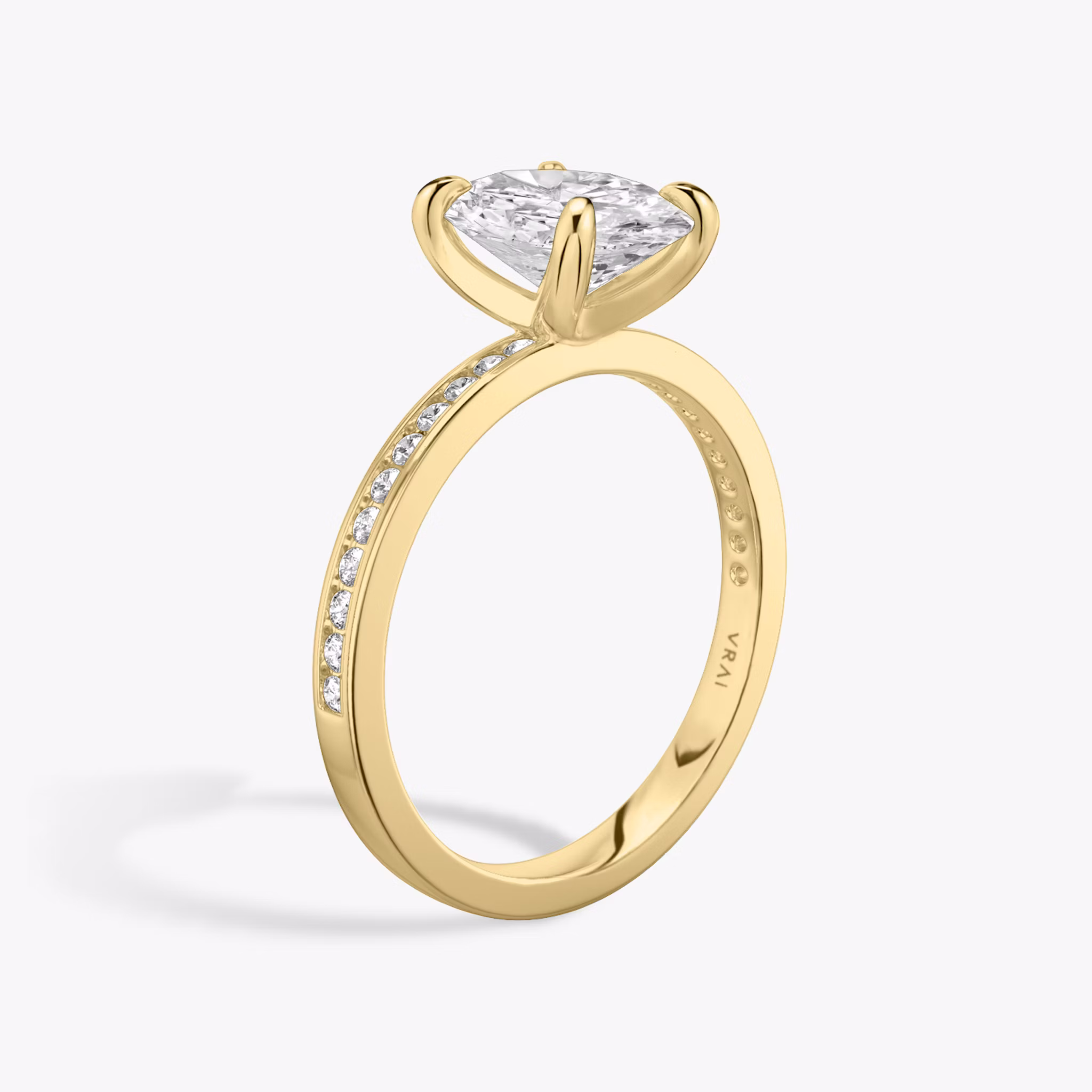 The Devotion | Oval | 18k | Yellow Gold | bandAccent: Pavé | bandStoneShape: Round Brilliant | bandStoneStyle: original | diamondOrientation: vertical | caratWeight: other