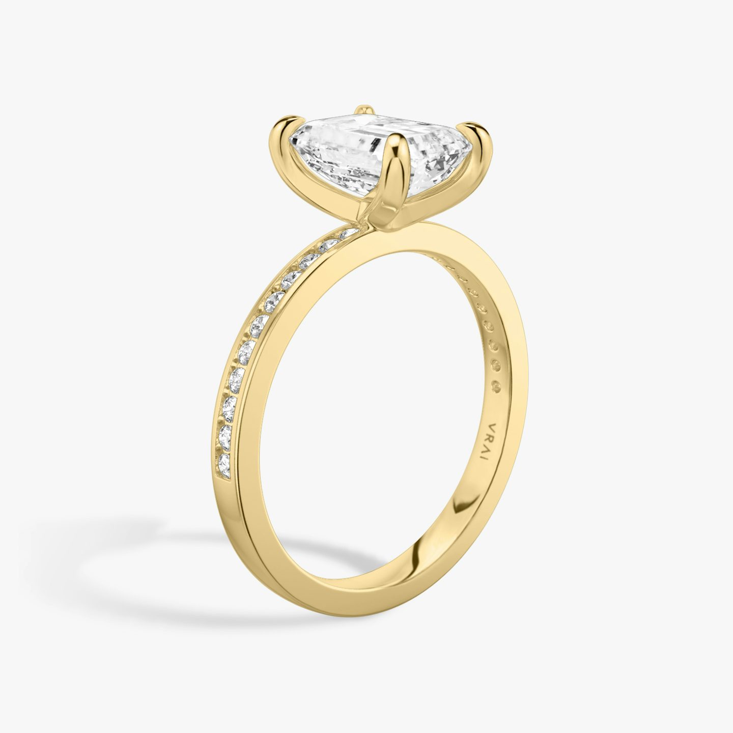 The Devotion | Emerald | 18k | Yellow Gold | bandAccent: Pavé | bandStoneShape: Round Brilliant | bandStoneStyle: original | diamondOrientation: vertical | caratWeight: other