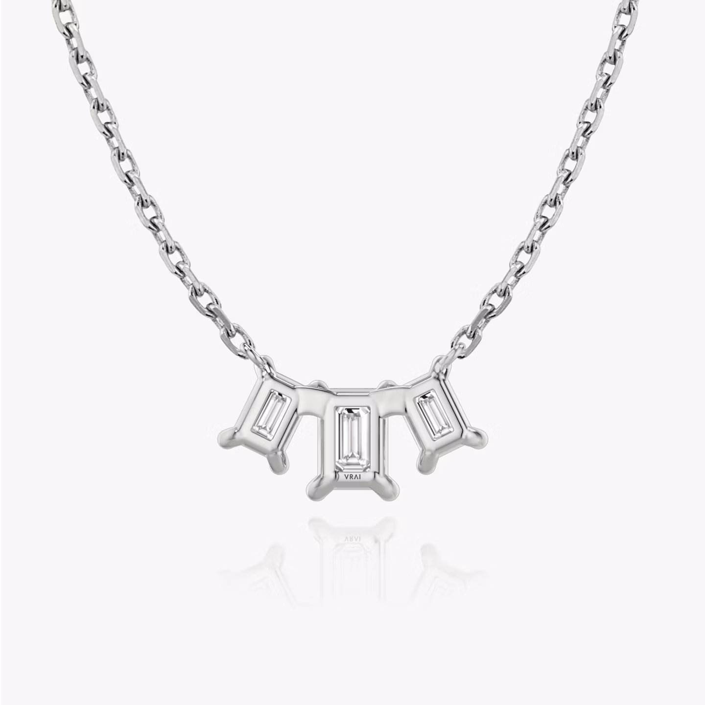 Collier Arc | Émeraude | 14k | Or blanc | diamondCount: 3 | diamondSize: original | chainLength: 16-18