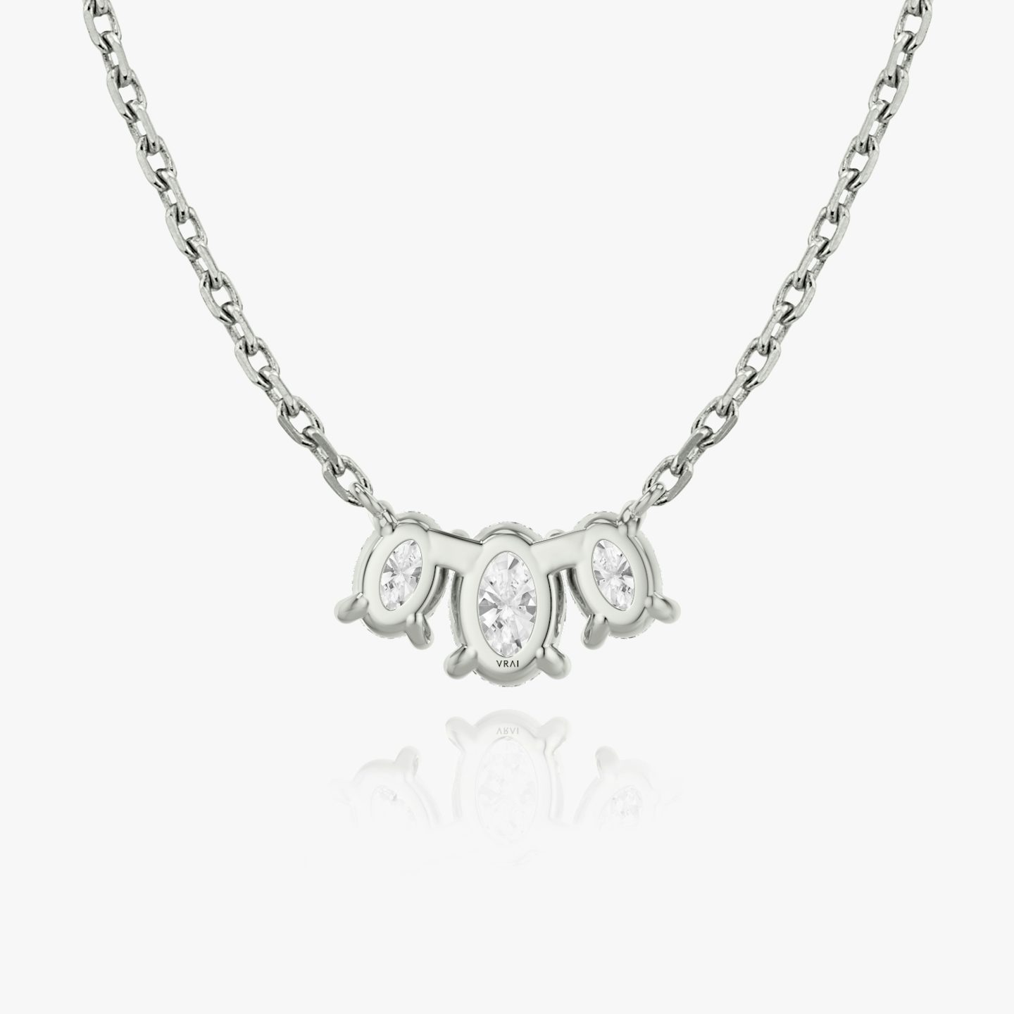 Arc Necklace | Oval | 14k | White Gold | diamondCount: 3 | diamondSize: original | chainLength: 16-18
