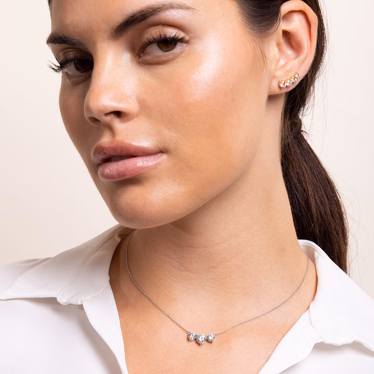 Arc Necklace | Round Brilliant | 14k | Rose Gold | diamondCount: 3 | diamondSize: large | chainLength: 16-18