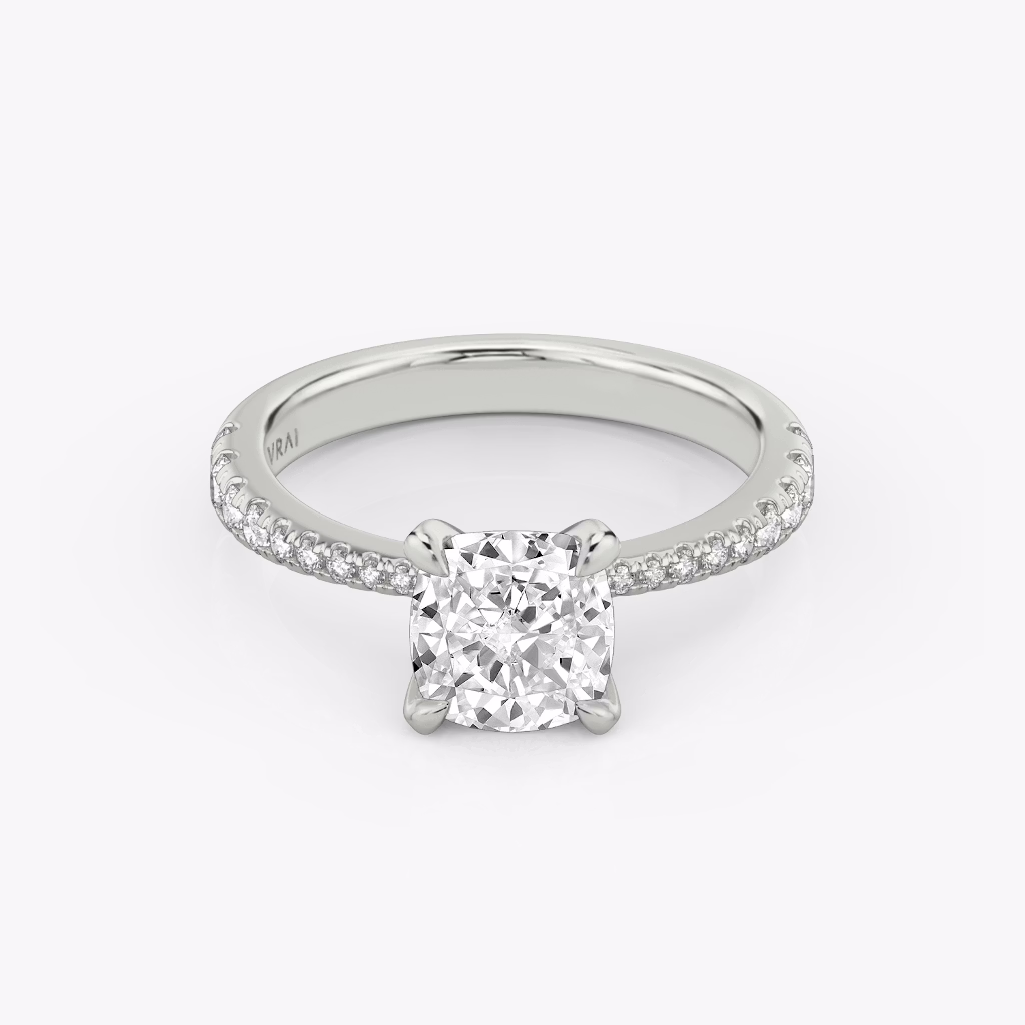 Tapered Classic | Cushion | Platin | bandAccent: Mit Pavé-Besatz | diamondOrientation: vertical | caratWeight: other