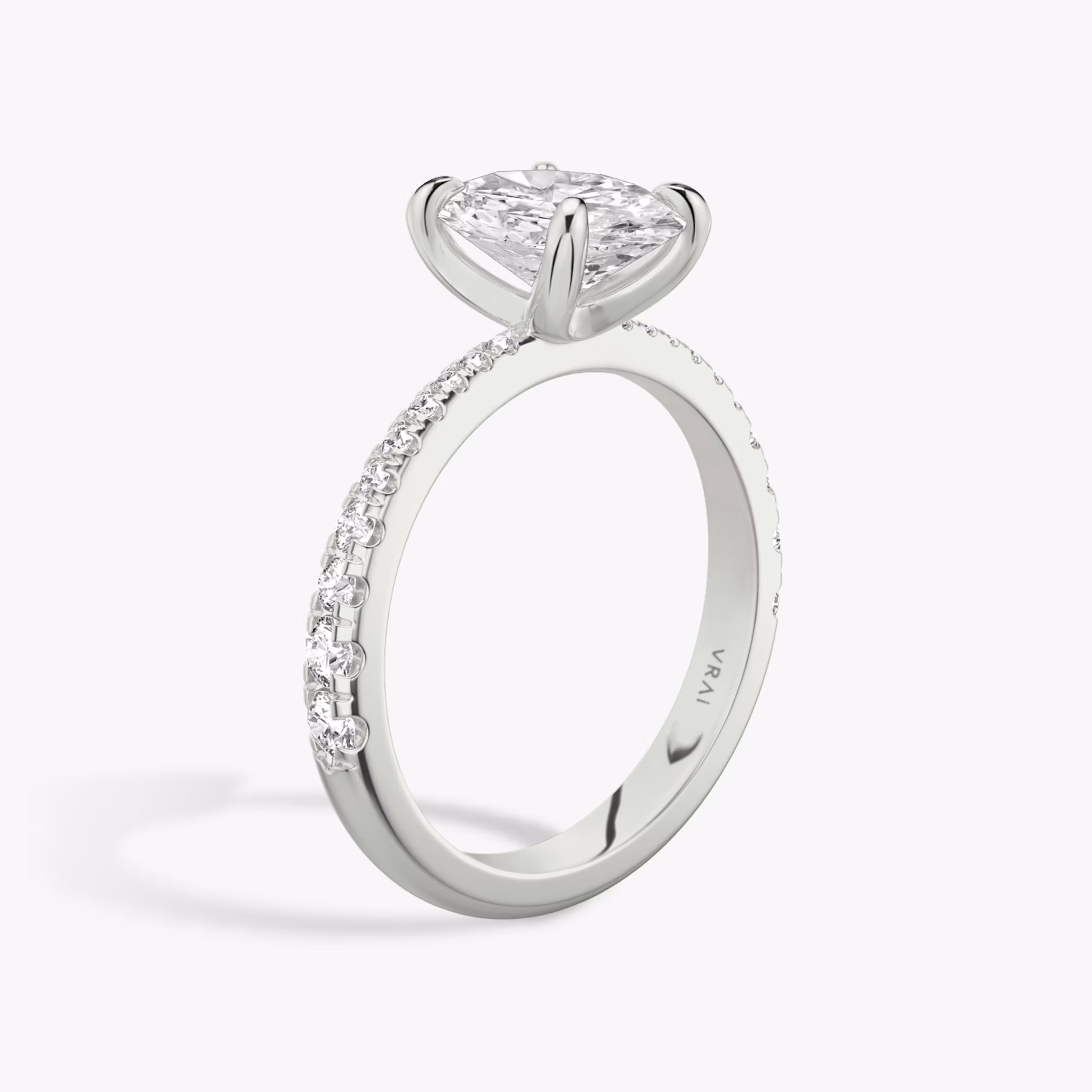 The Tapered Classic | Oval | 18k | White Gold | bandAccent: Pavé | diamondOrientation: vertical | caratWeight: other