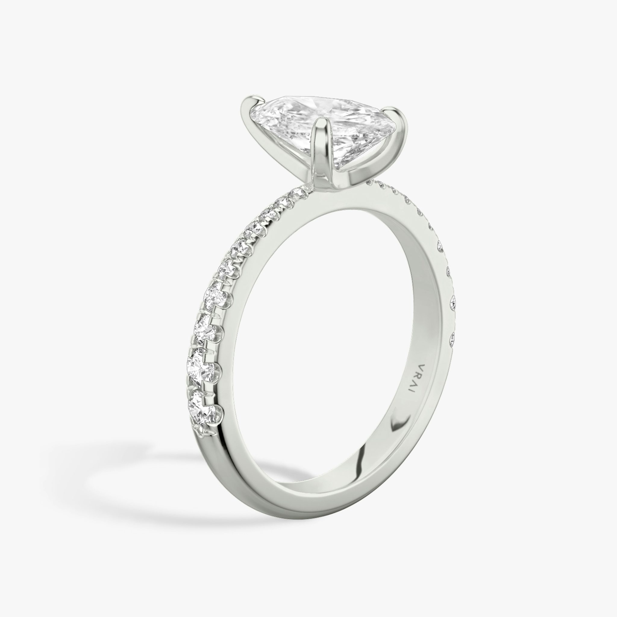 The Tapered Classic | Pear | 18k | White Gold | bandAccent: Pavé | diamondOrientation: vertical | caratWeight: other