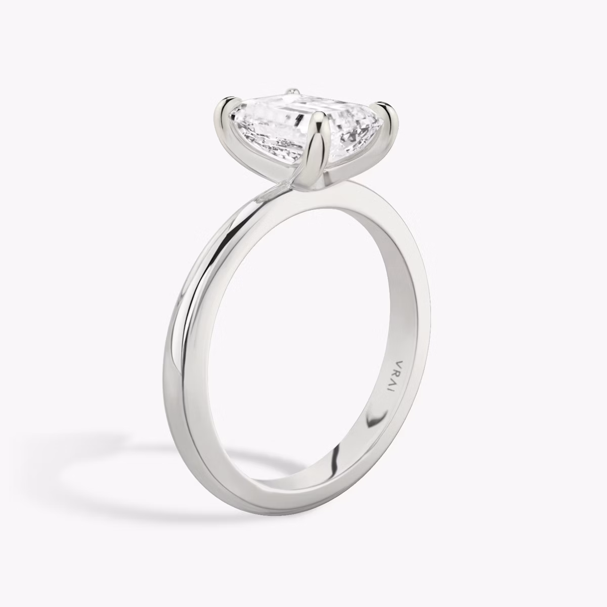 The Tapered Classic | Emerald | 18k | White Gold | bandAccent: Plain | diamondOrientation: vertical | caratWeight: other