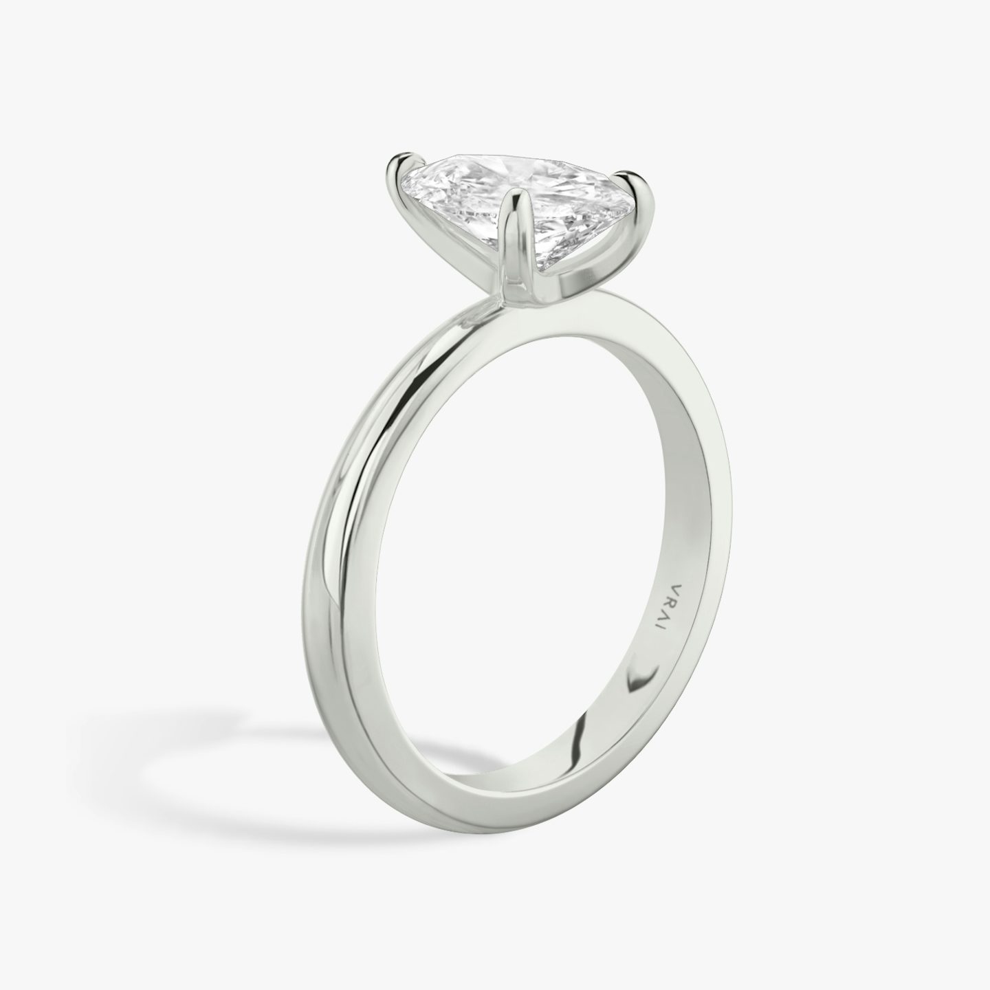 The Tapered Classic | Pear | 18k | White Gold | bandAccent: Plain | diamondOrientation: vertical | caratWeight: other