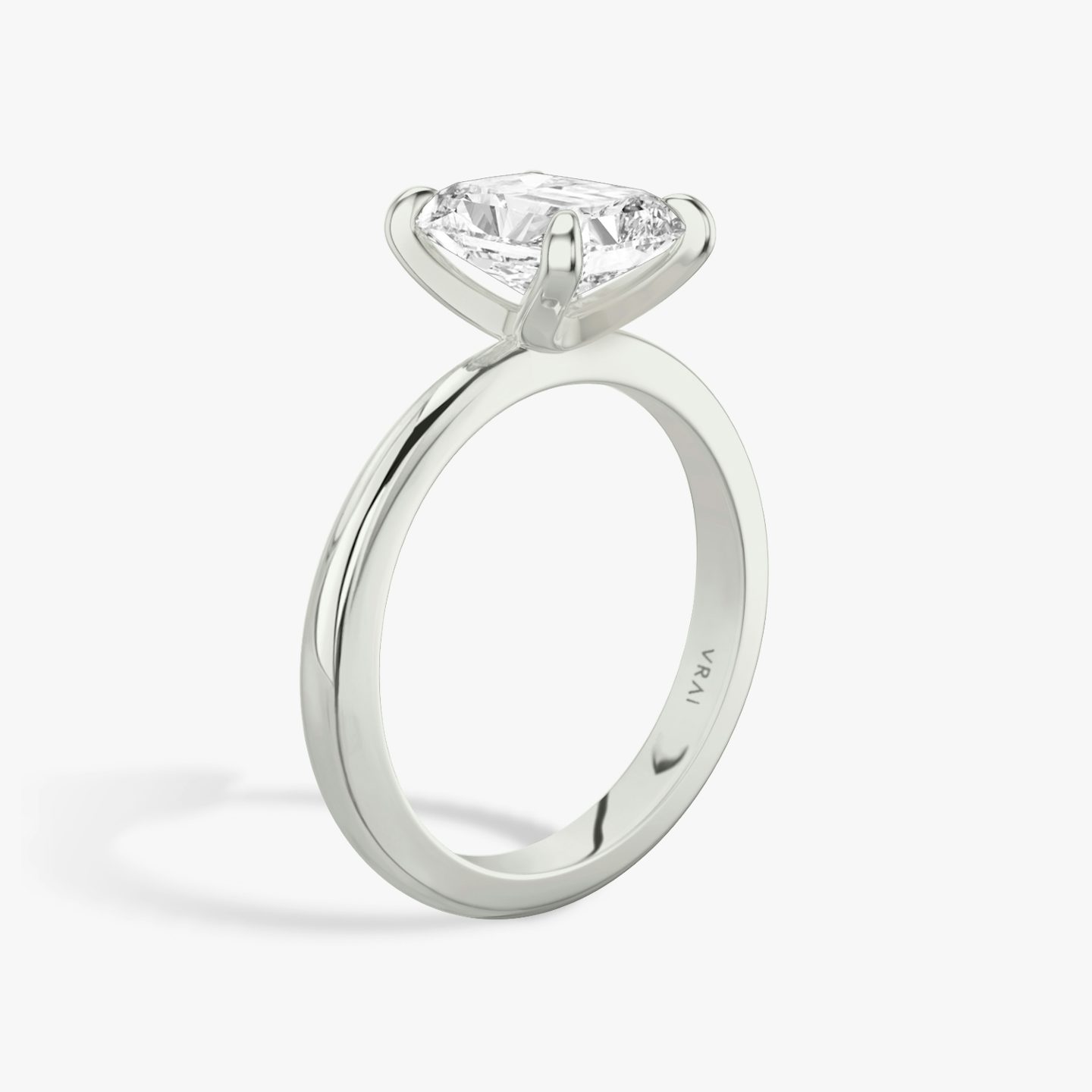 Tapered Classic | Radiant | 18k | Weißgold | bandAccent: Ohne Pavé-Besatz | diamondOrientation: vertical | caratWeight: other