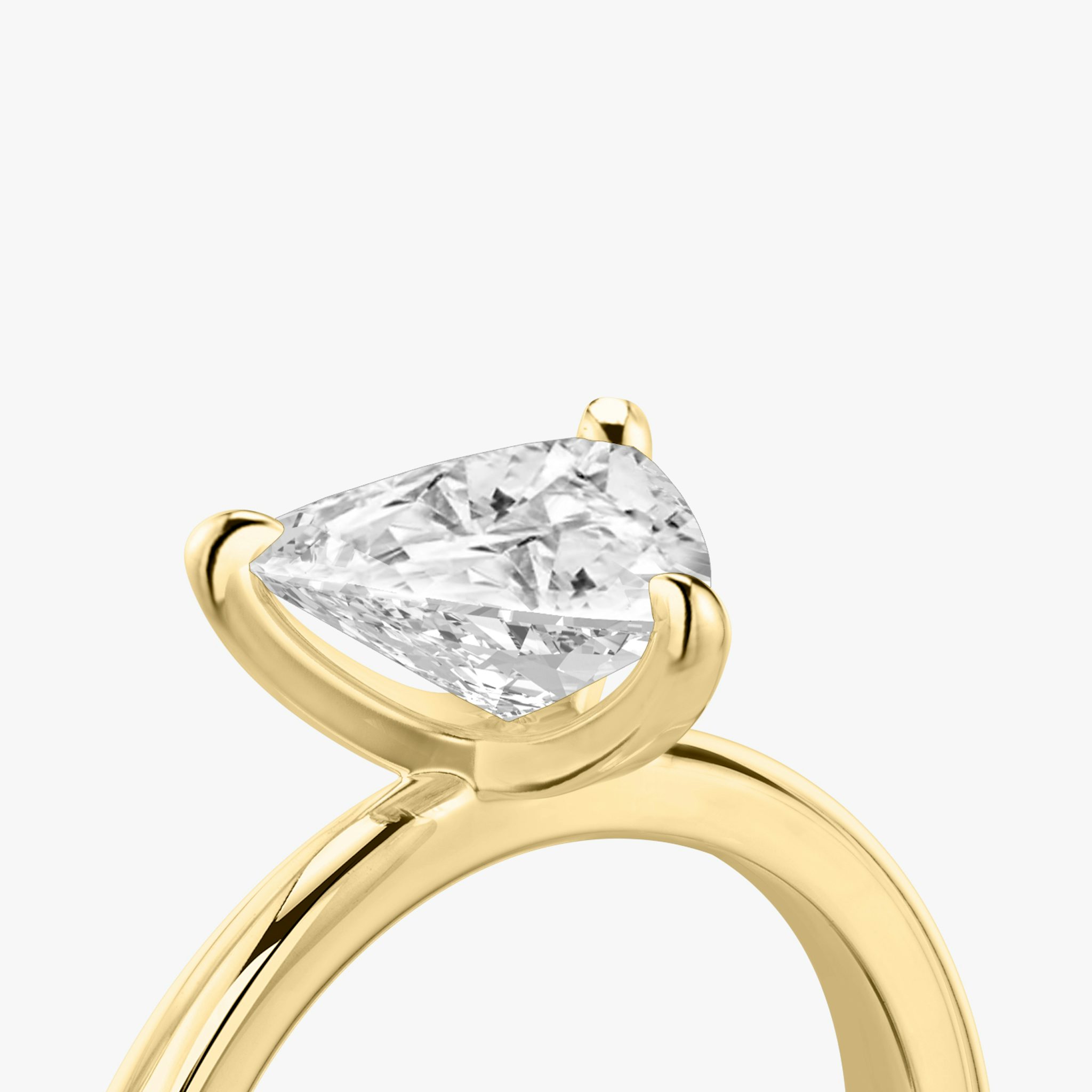 The Tapered Classic | Trillion | 18k | Yellow Gold | bandAccent: Plain | diamondOrientation: vertical | caratWeight: other