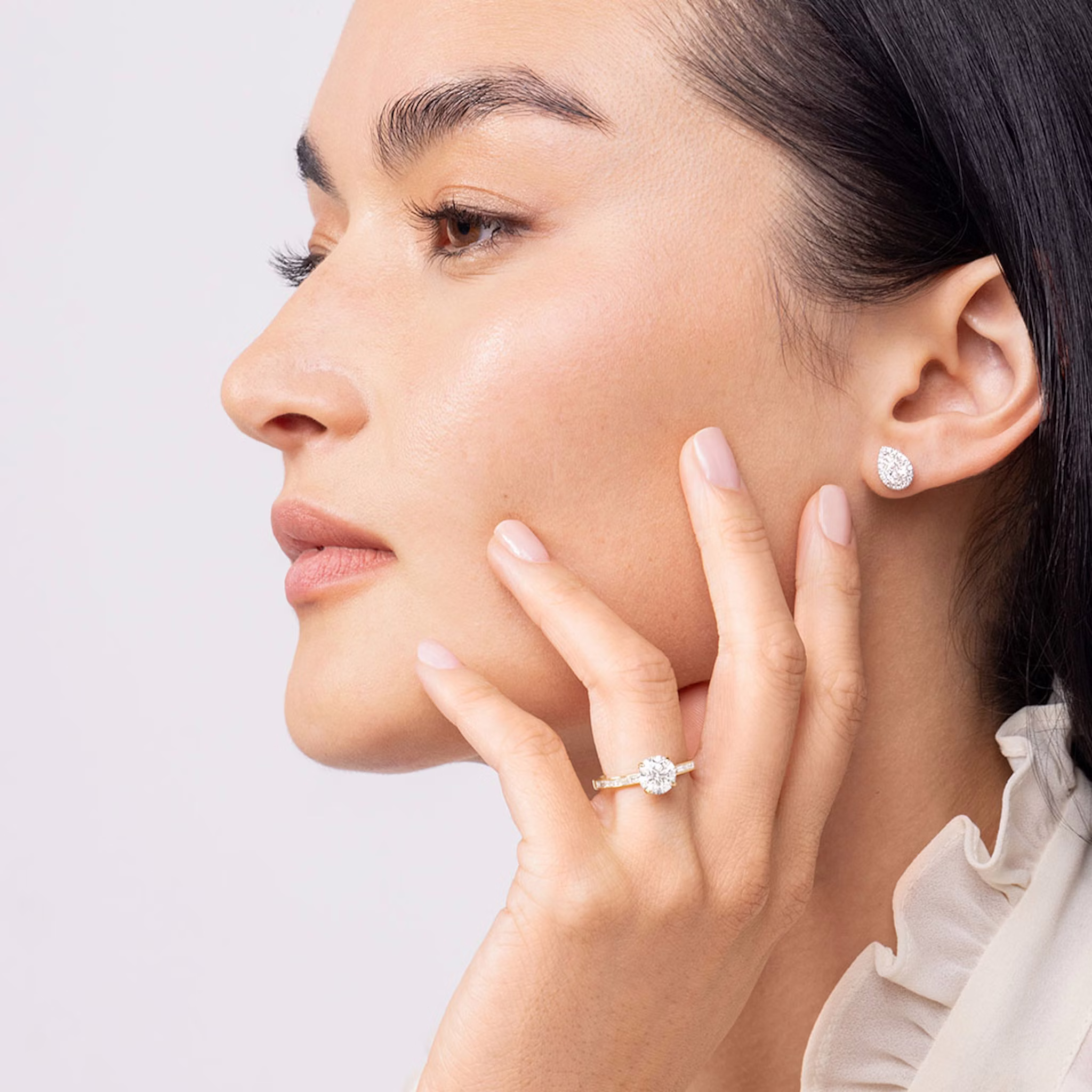 The Devotion | Round Brilliant | 14k | Rose Gold | bandAccent: Pavé | bandStoneShape: Round Brilliant | bandStoneStyle: large | caratWeight: 1.0ct | diamondOrientation: vertical