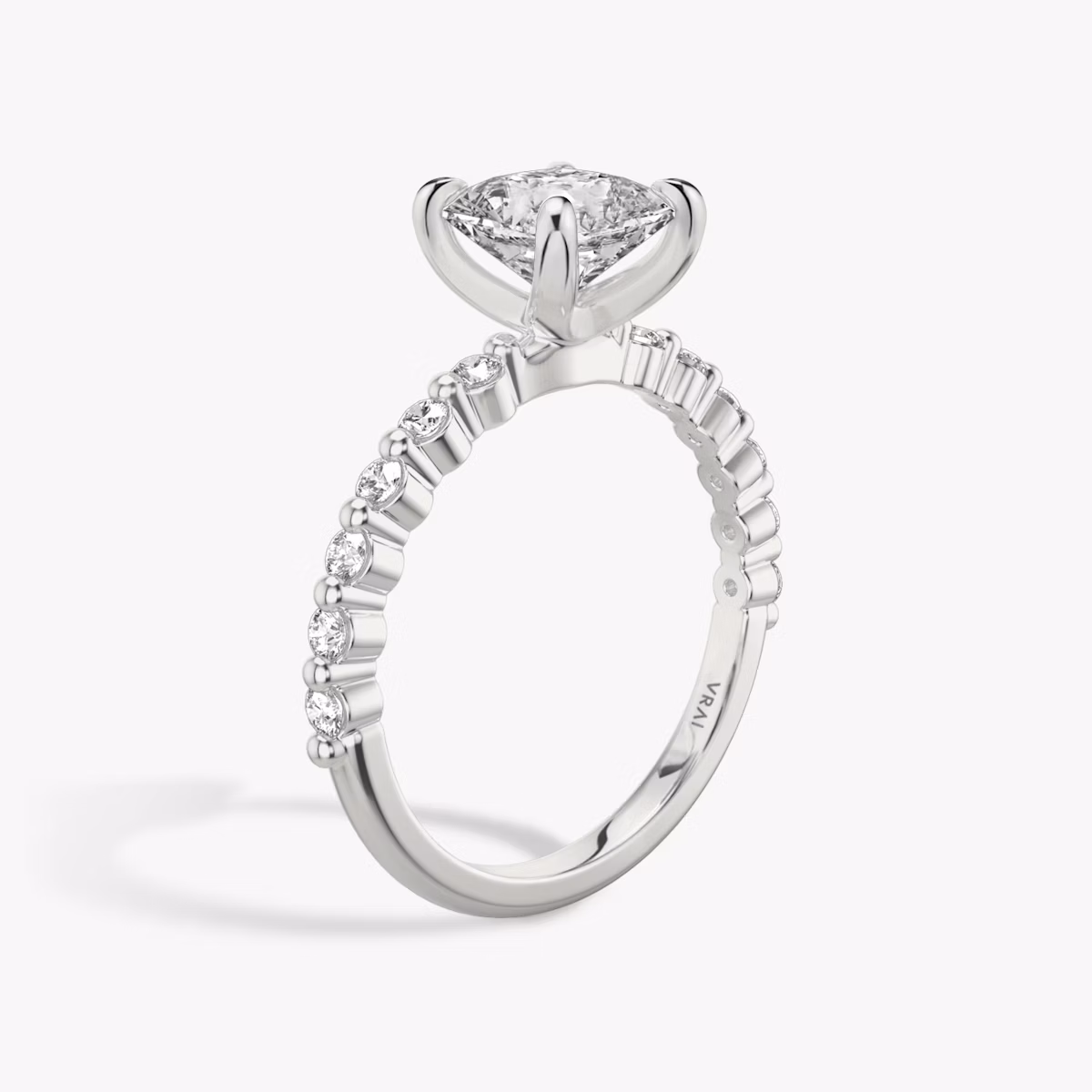 Anillo de compromiso Single Shared Prong | Asscher | 18k | Oro blanco | bandAccent: Simple | bandStoneStyle: original | diamondOrientation: vertical | caratWeight: other