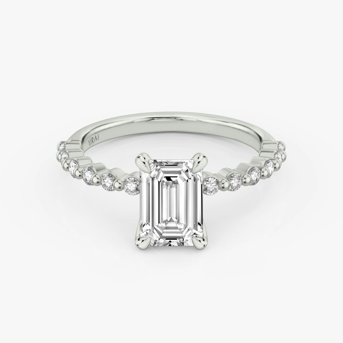 The Single Shared Prong | Emerald | Platinum | bandAccent: Plain | bandStoneStyle: original | diamondOrientation: vertical | caratWeight: other
