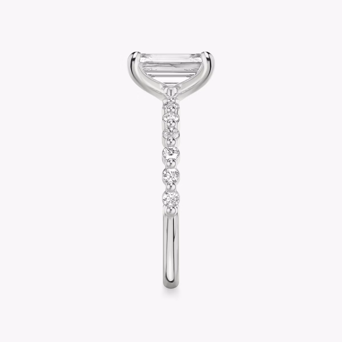 The Single Shared Prong | Emerald | Platinum | bandAccent: Plain | bandStoneStyle: original | diamondOrientation: vertical | caratWeight: other
