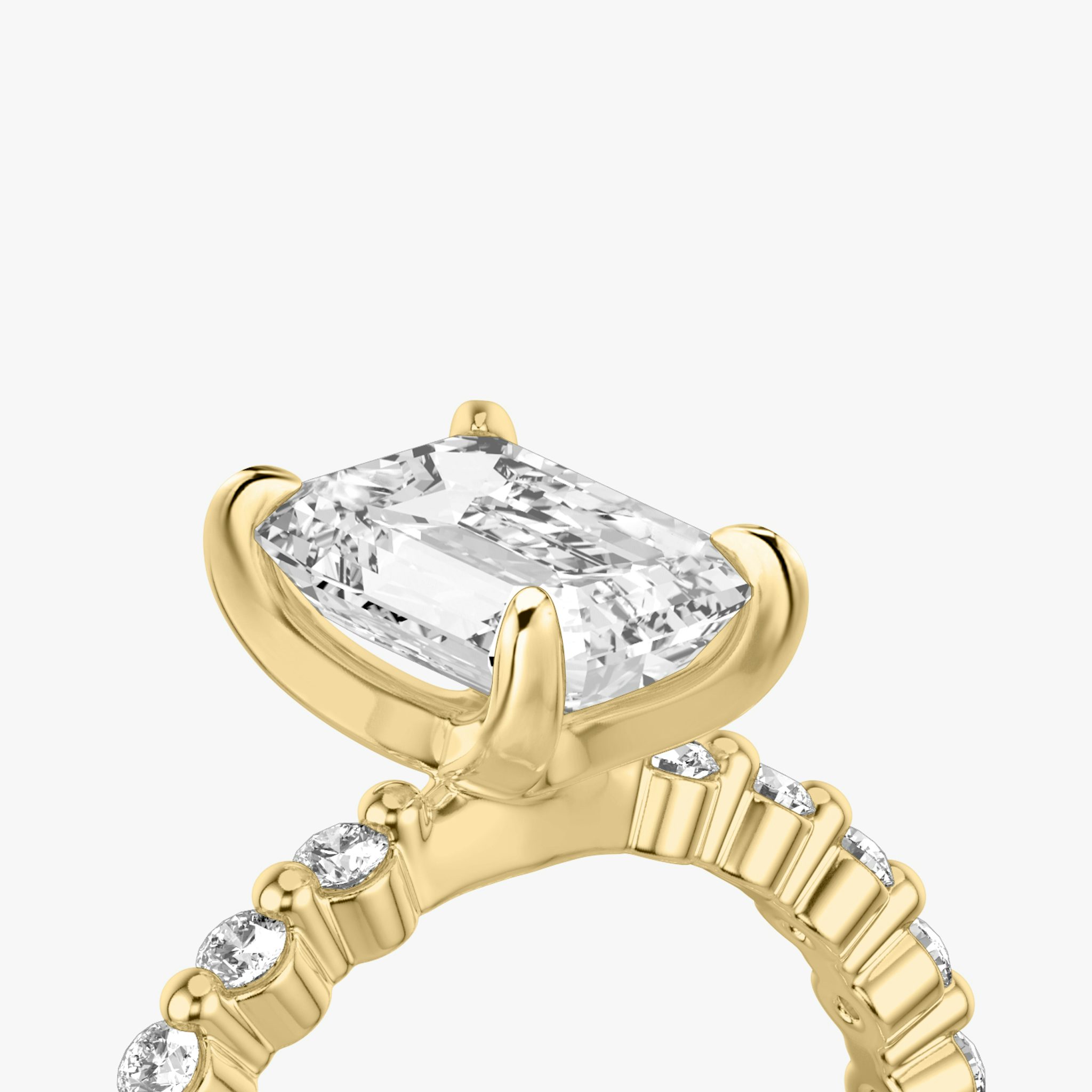 The Single Shared Prong | Emerald | 18k | Yellow Gold | bandAccent: Plain | bandStoneStyle: original | diamondOrientation: vertical | caratWeight: other