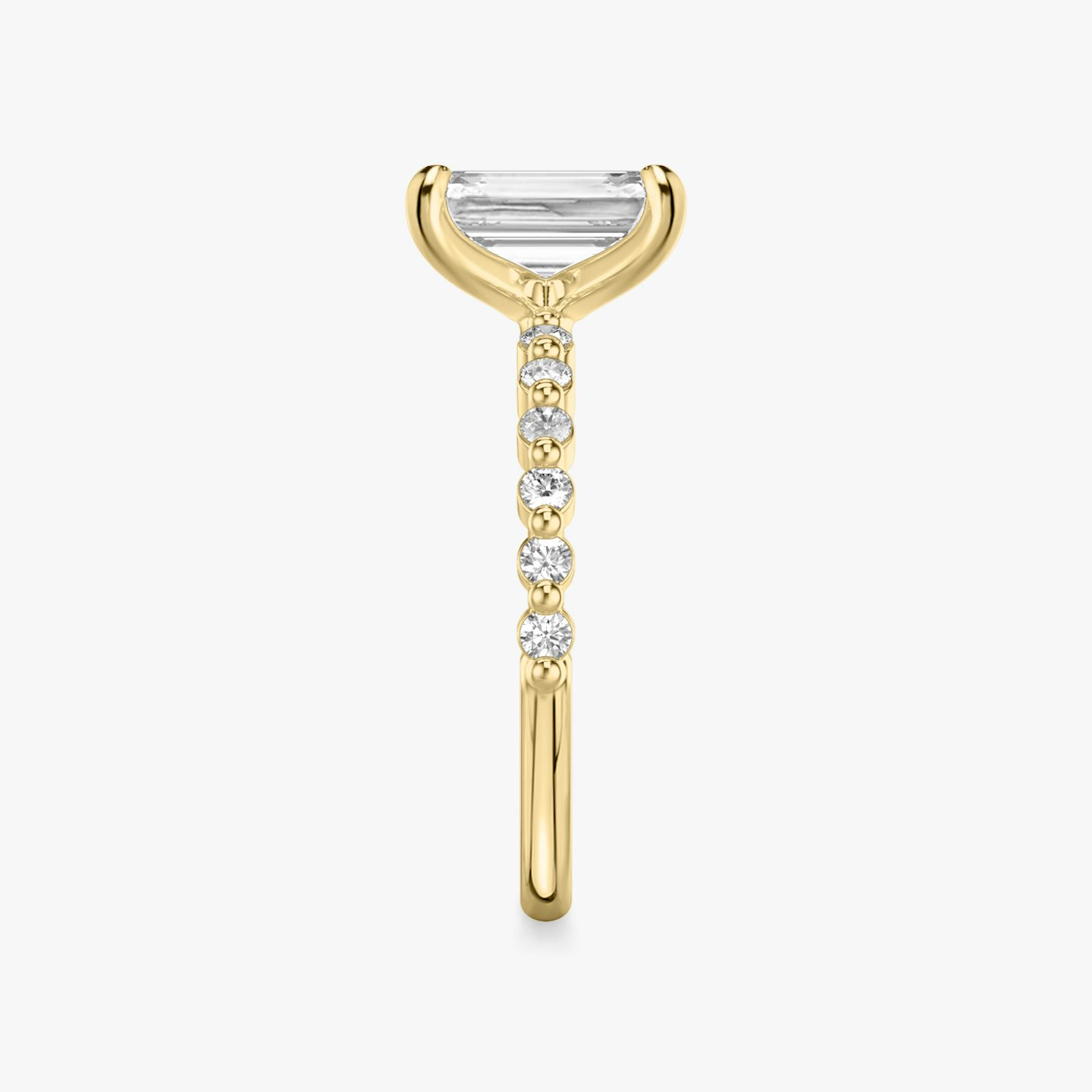 The Single Shared Prong | Emerald | 18k | Yellow Gold | bandAccent: Plain | bandStoneStyle: original | diamondOrientation: vertical | caratWeight: other