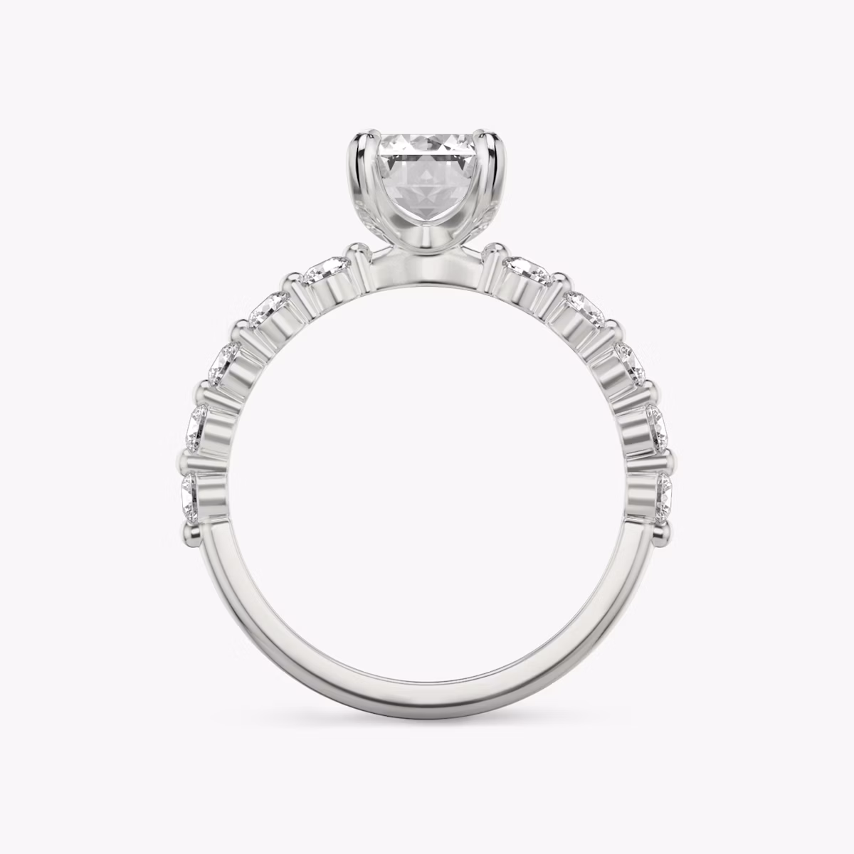 Single Shared Prong | Emerald | Platin | bandAccent: Ohne Pavé-Besatz | bandStoneStyle: large | diamondOrientation: vertical | caratWeight: other