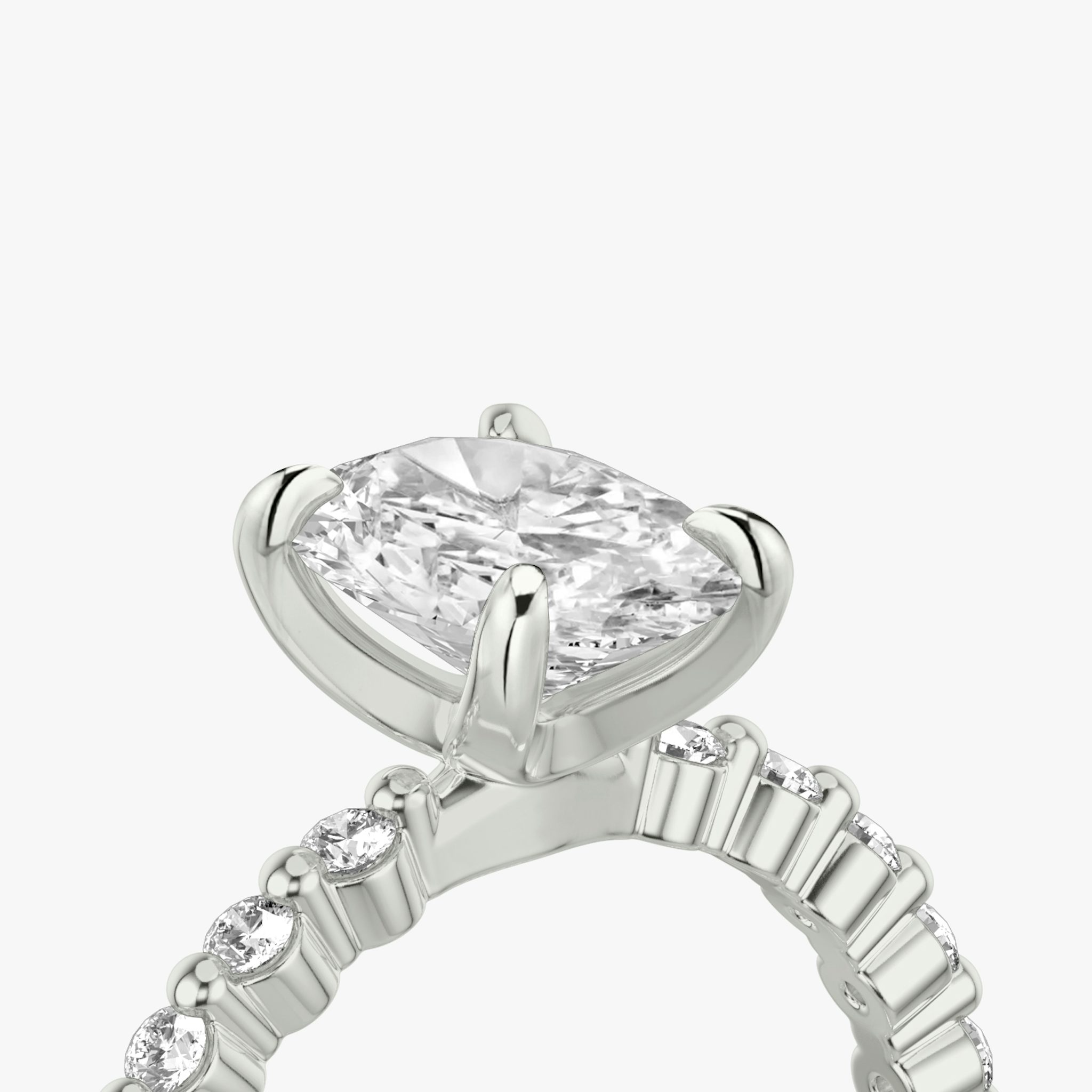 The Single Shared Prong | Oval | Platinum | bandAccent: Plain | bandStoneStyle: original | diamondOrientation: vertical | caratWeight: other