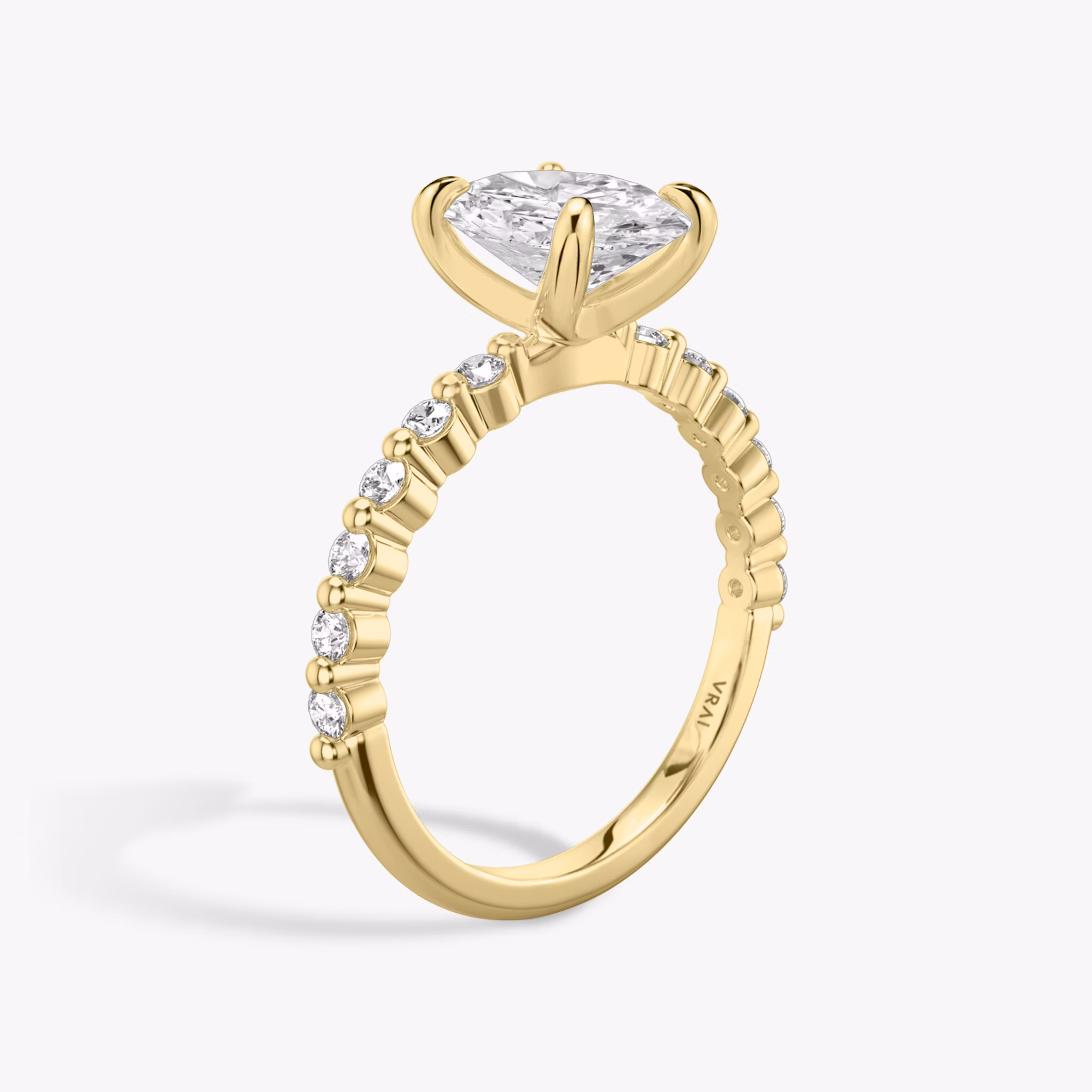 The Single Shared Prong | Oval | 18k | Yellow Gold | bandAccent: Plain | bandStoneStyle: original | diamondOrientation: vertical | caratWeight: other