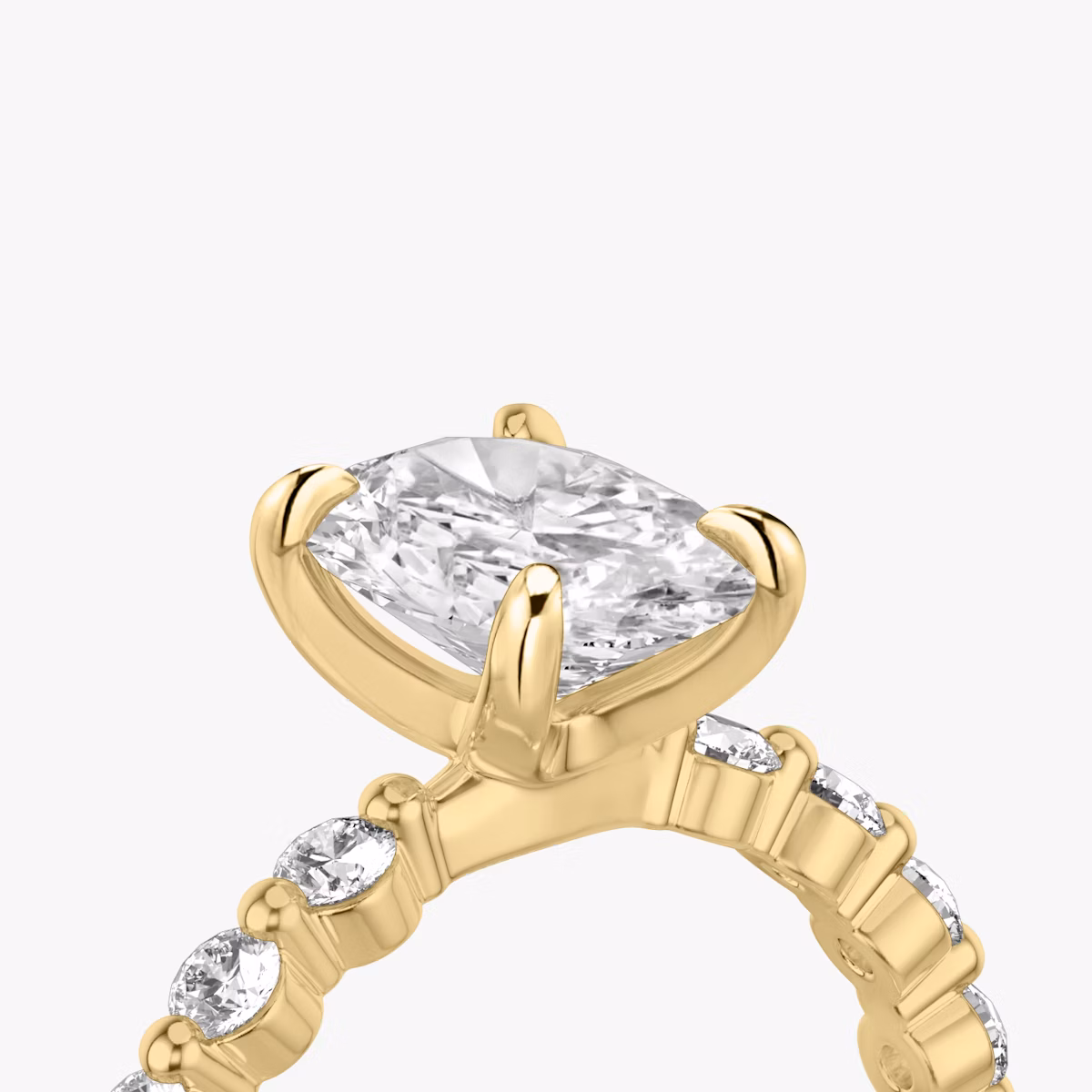 The Single Shared Prong | Oval | 18k | Yellow Gold | bandAccent: Plain | bandStoneStyle: large | diamondOrientation: vertical | caratWeight: other
