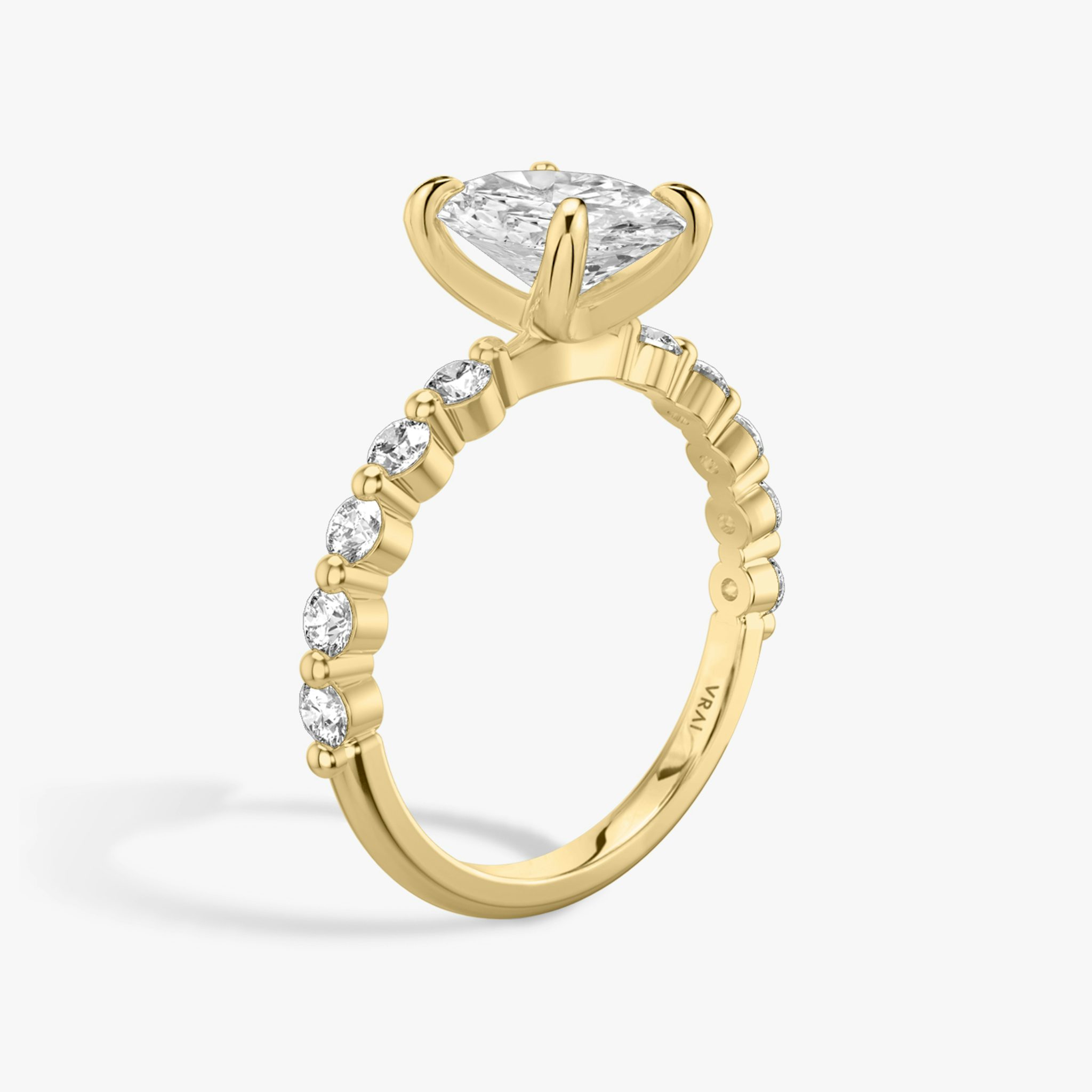 The Single Shared Prong | Oval | 18k | Yellow Gold | bandAccent: Plain | bandStoneStyle: large | diamondOrientation: vertical | caratWeight: other