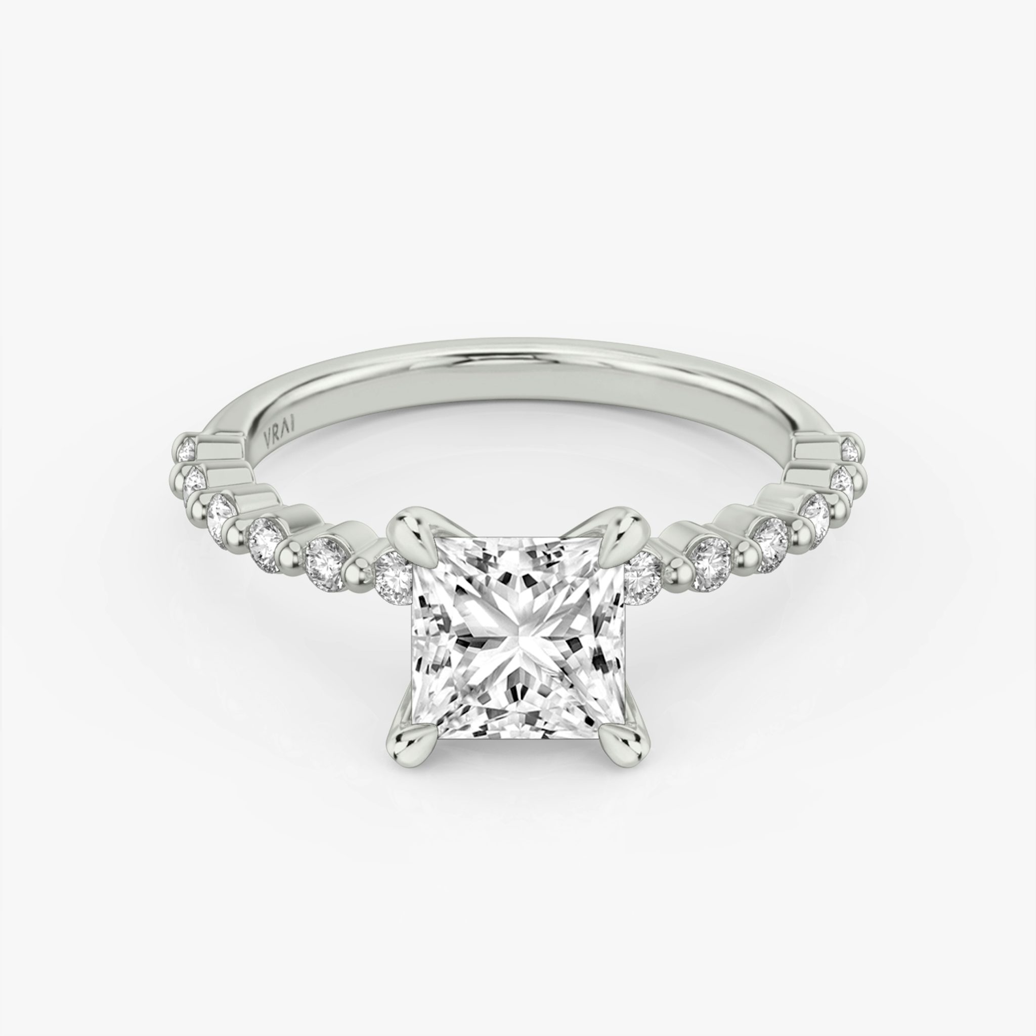 The Single Shared Prong | Princess | 18k | White Gold | bandAccent: Plain | bandStoneStyle: original | diamondOrientation: vertical | caratWeight: other