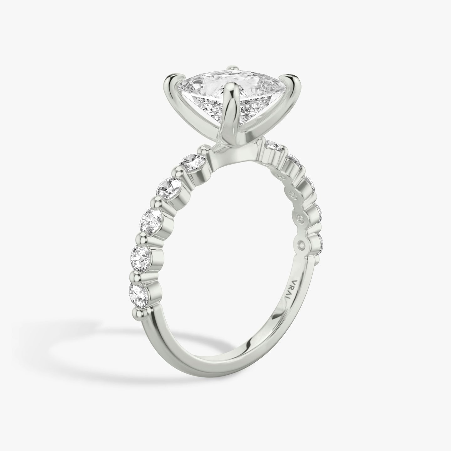 The Single Shared Prong | Princess | Platinum | bandAccent: Plain | bandStoneStyle: large | diamondOrientation: vertical | caratWeight: other