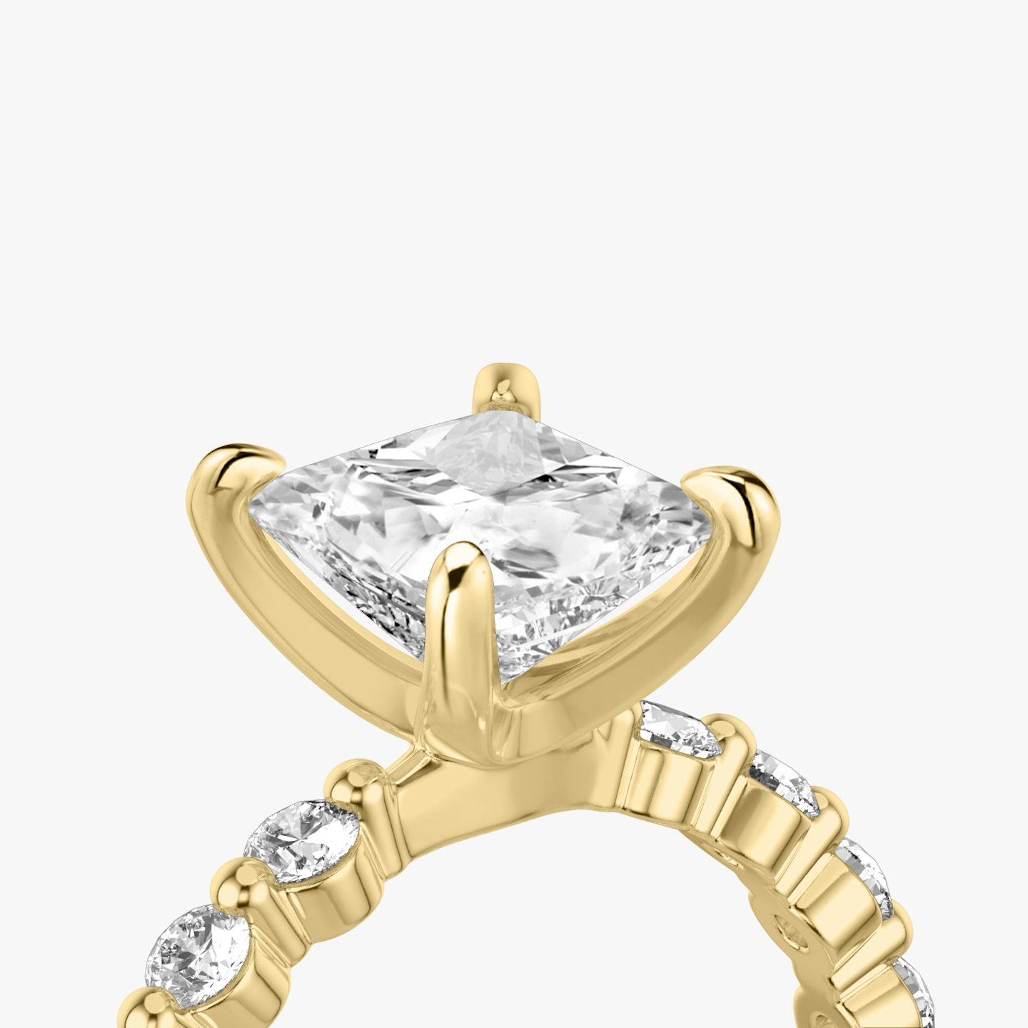 Bague de fiançailles Single Shared Prong | Princesse | 18k | Or jaune | bandAccent: Simple | bandStoneStyle: large | diamondOrientation: vertical | caratWeight: other