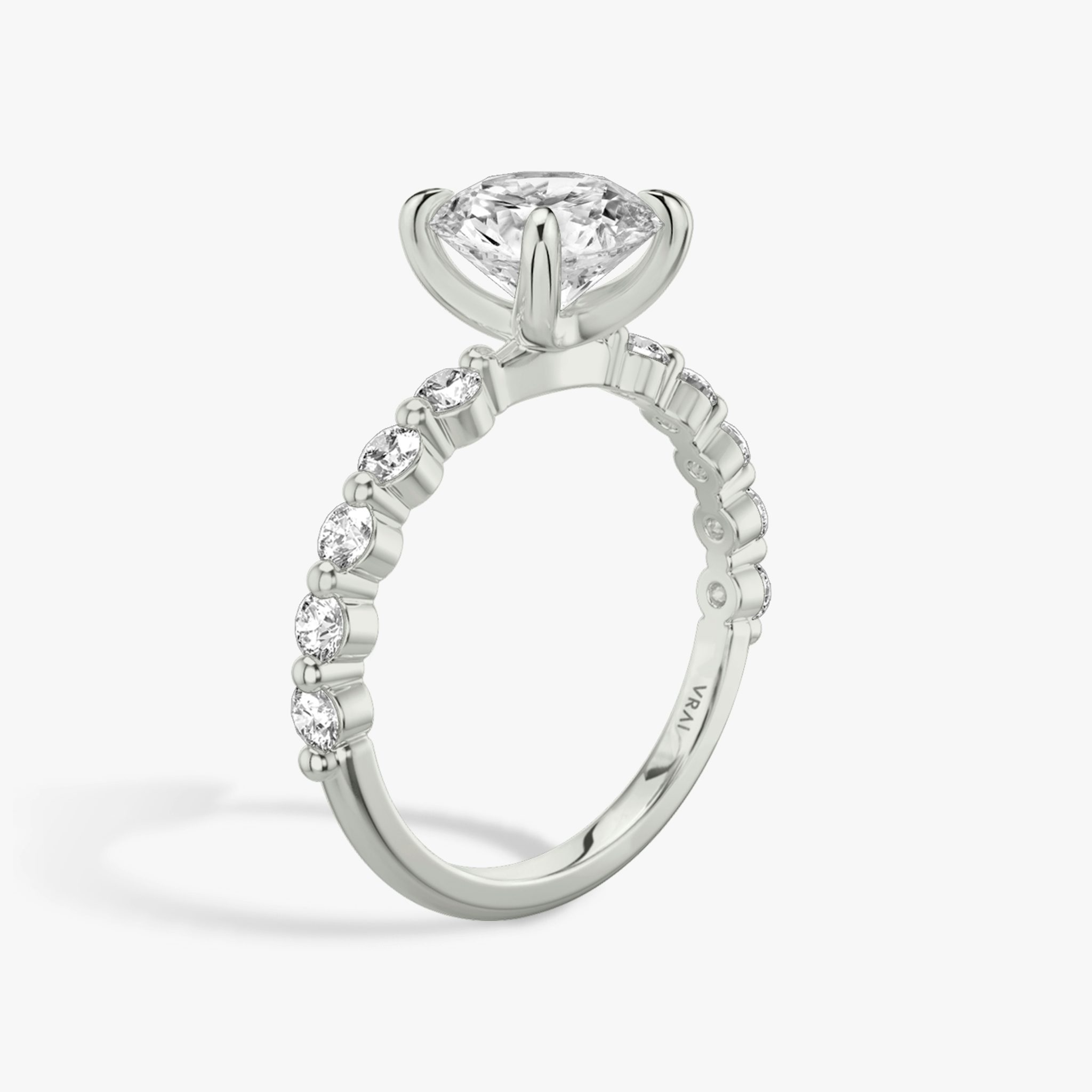 The Single Shared Prong | Round Brilliant | 18k | White Gold | bandAccent: Plain | bandStoneStyle: large | caratWeight: other | diamondOrientation: vertical