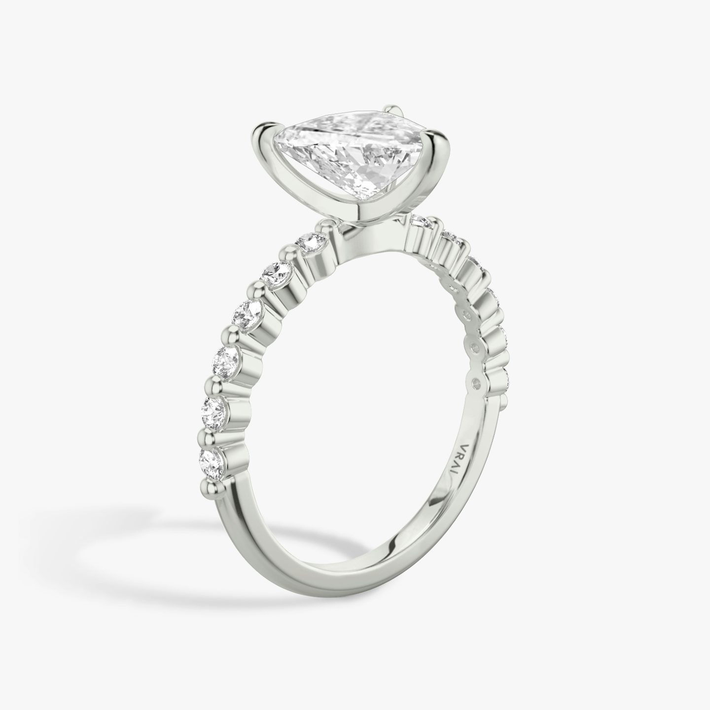 The Single Shared Prong | Trillion | Platinum | bandAccent: Plain | bandStoneStyle: original | diamondOrientation: vertical | caratWeight: other
