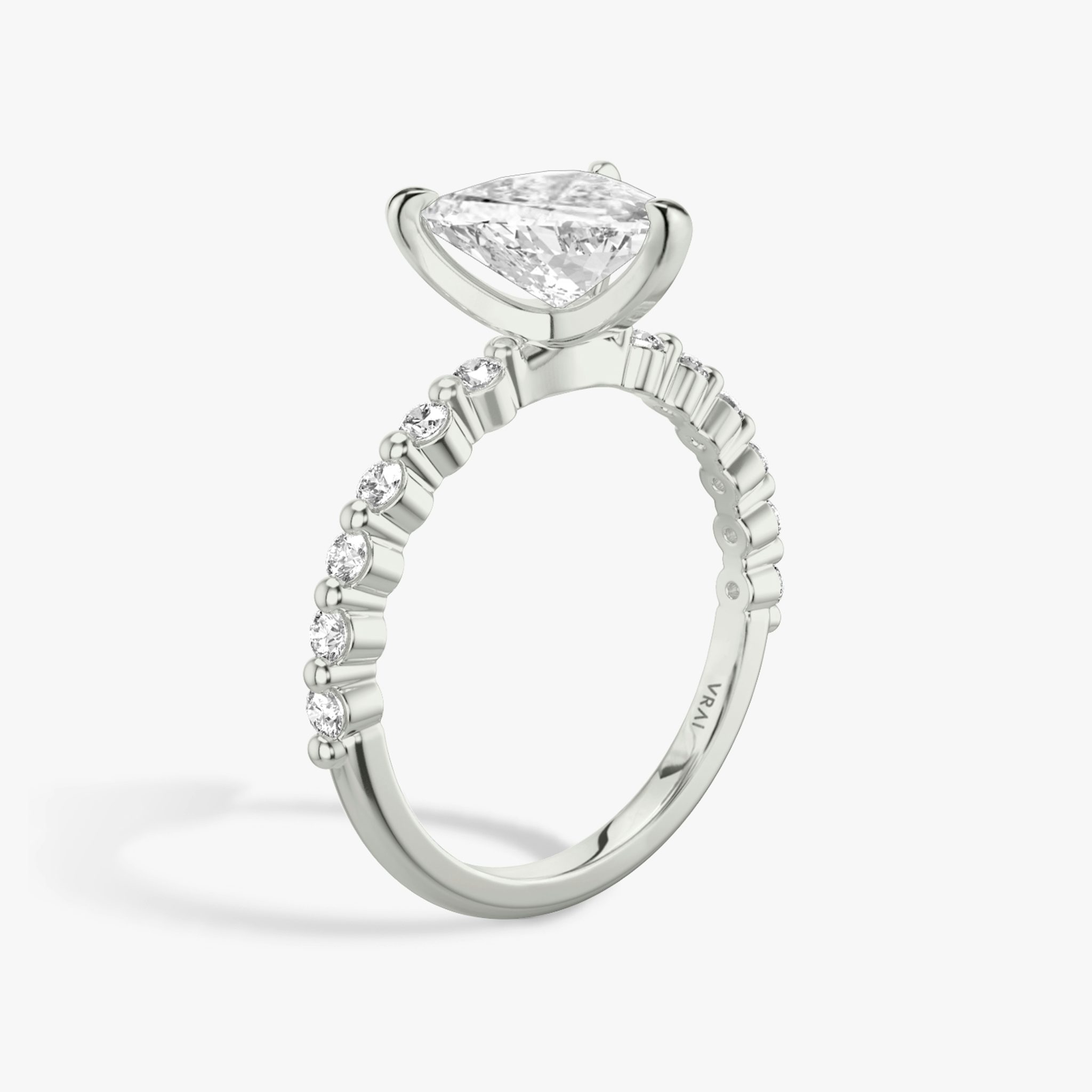 The Single Shared Prong | Trillion | 18k | White Gold | bandAccent: Plain | bandStoneStyle: original | diamondOrientation: vertical | caratWeight: other