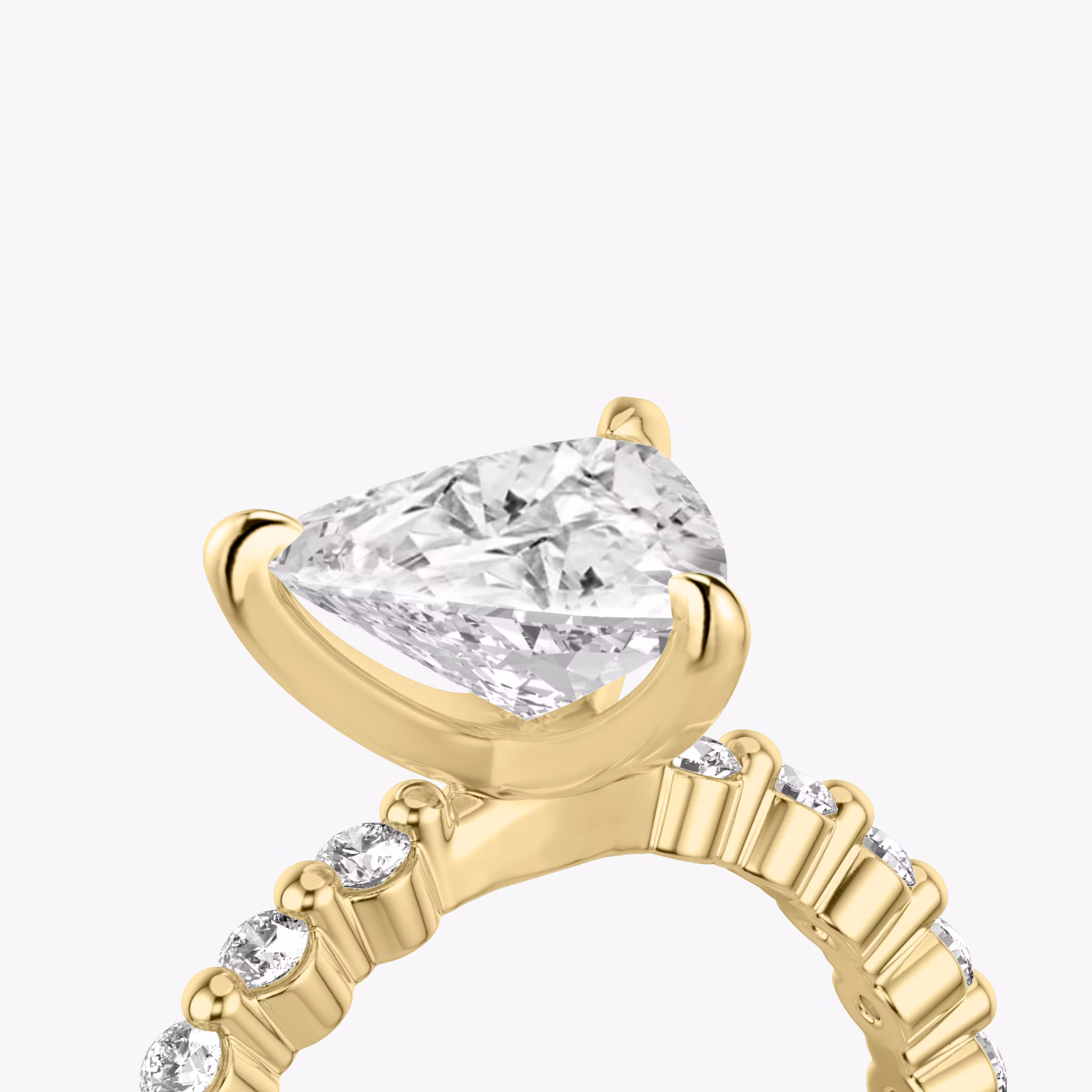 The Single Shared Prong | Trillion | 18k | Yellow Gold | bandAccent: Plain | bandStoneStyle: original | diamondOrientation: vertical | caratWeight: other