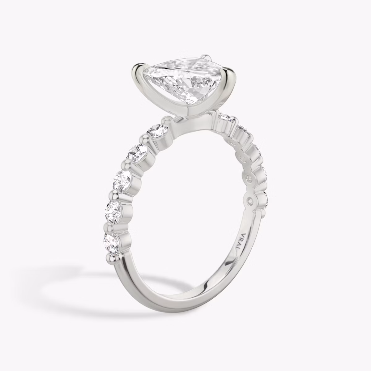 The Single Shared Prong | Trillion | Platinum | bandAccent: Plain | bandStoneStyle: large | diamondOrientation: vertical | caratWeight: other