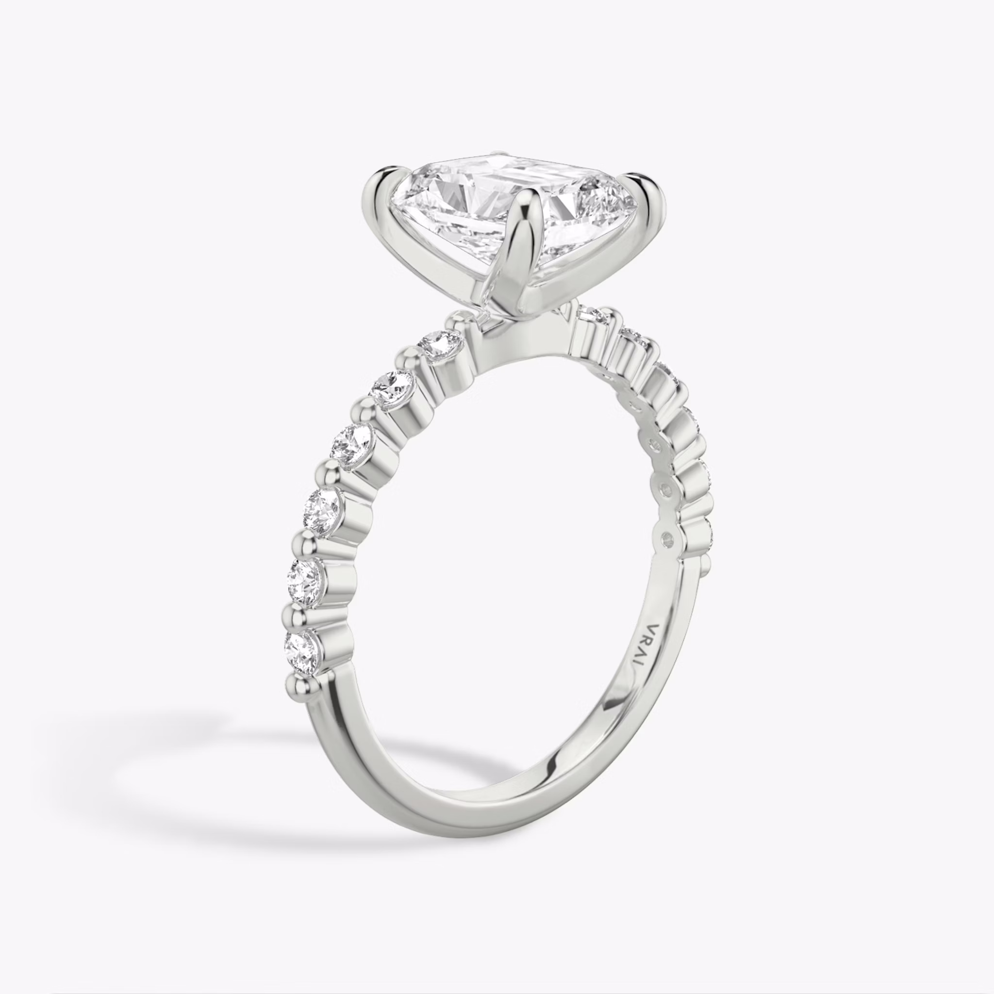 The Single Shared Prong | Radiant | 18k | White Gold | bandAccent: Plain | bandStoneStyle: original | diamondOrientation: vertical | caratWeight: other