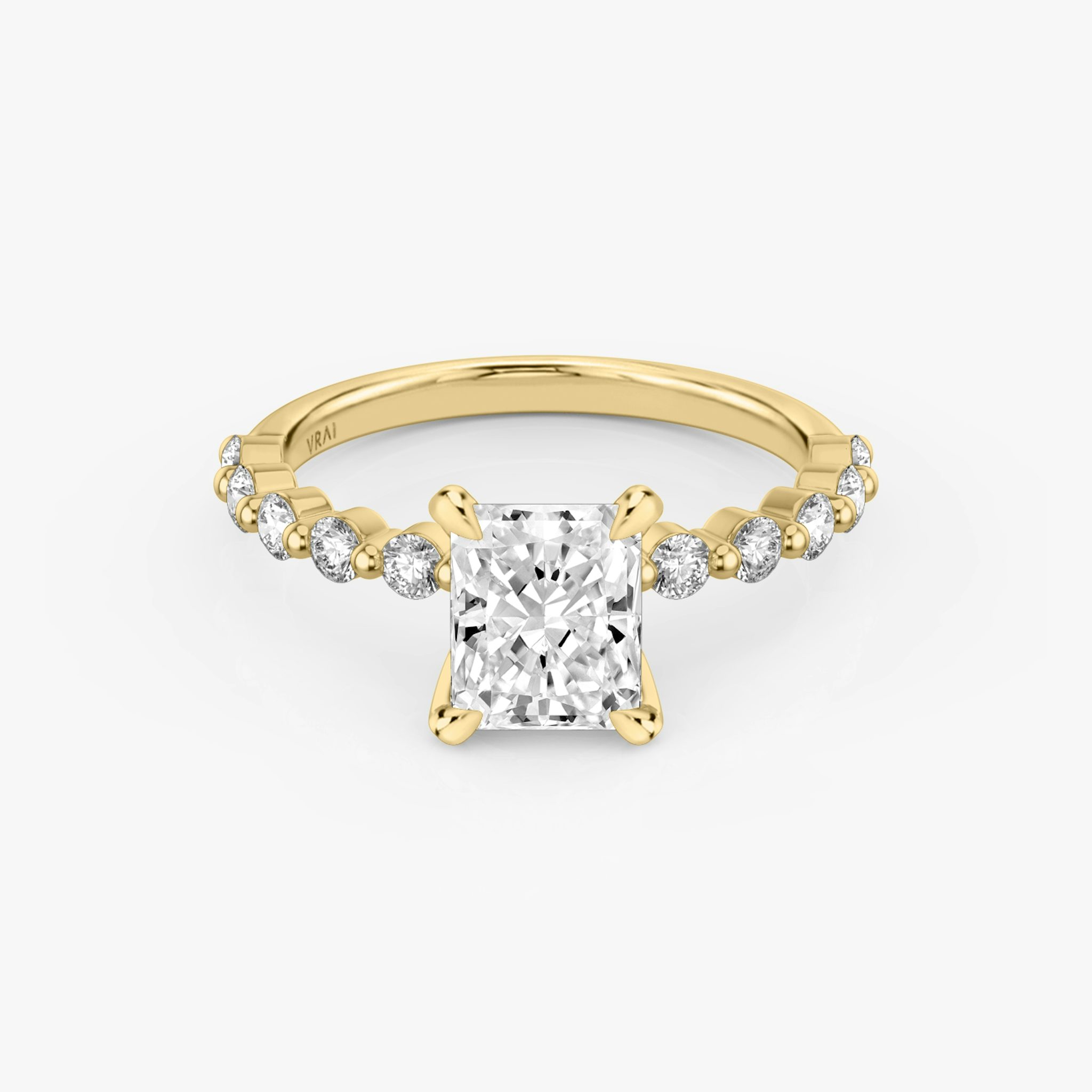 The Single Shared Prong | Radiant | 18k | Yellow Gold | bandAccent: Plain | bandStoneStyle: large | diamondOrientation: vertical | caratWeight: other